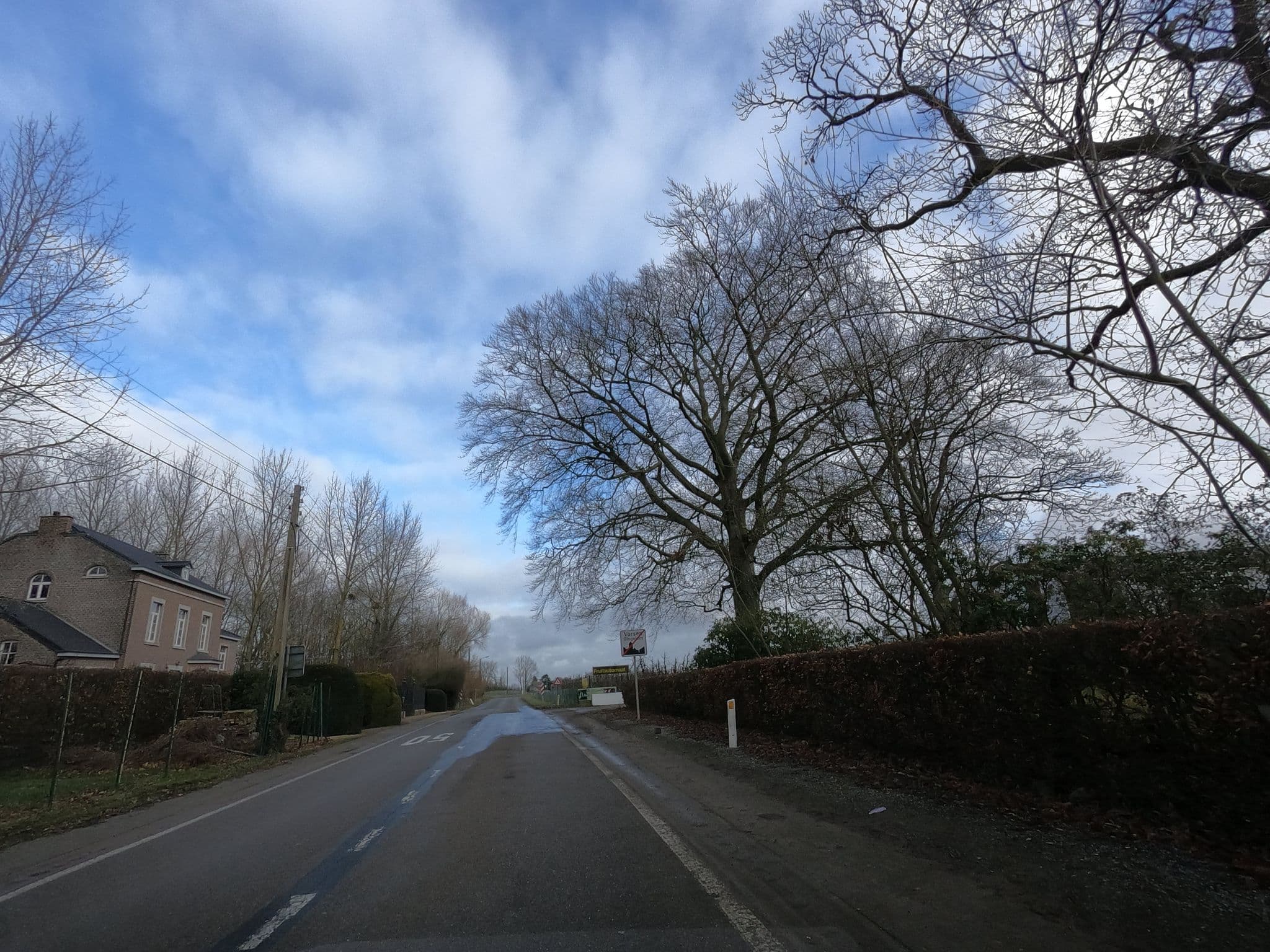 Street view near Hotel De Pastorij, Berloz — © filipc (CC BY-SA · Mapillary)