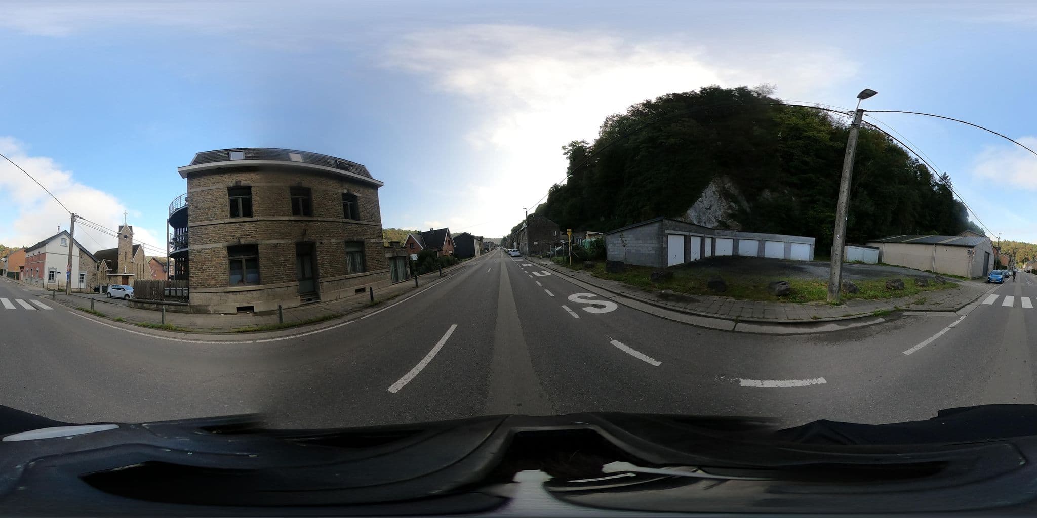 Street view near Sporthotel Les Roches Noires, Comblain-au-Pont — © ledantec (CC BY-SA · Mapillary)