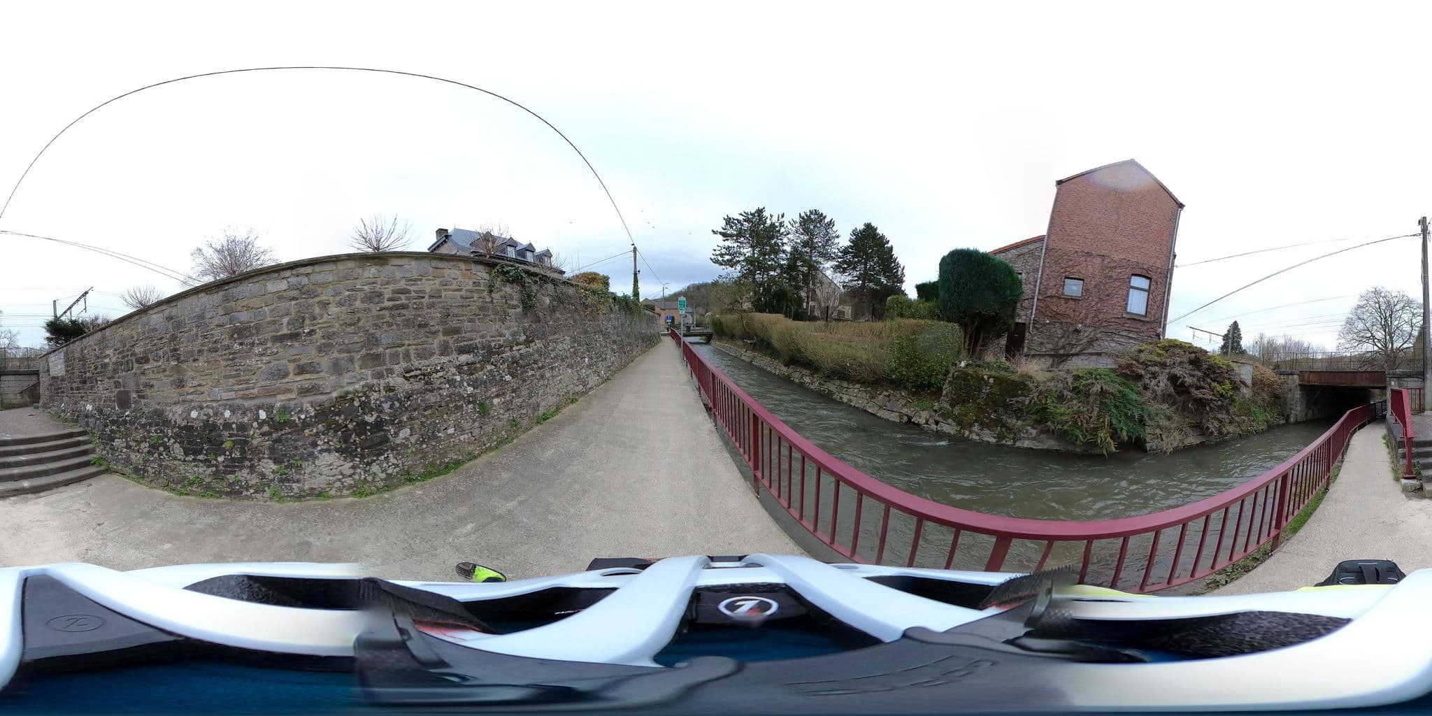 Street view near le P'tit Nid'Blon, Hamoir — © Mizuna (CC BY-SA · Mapillary)