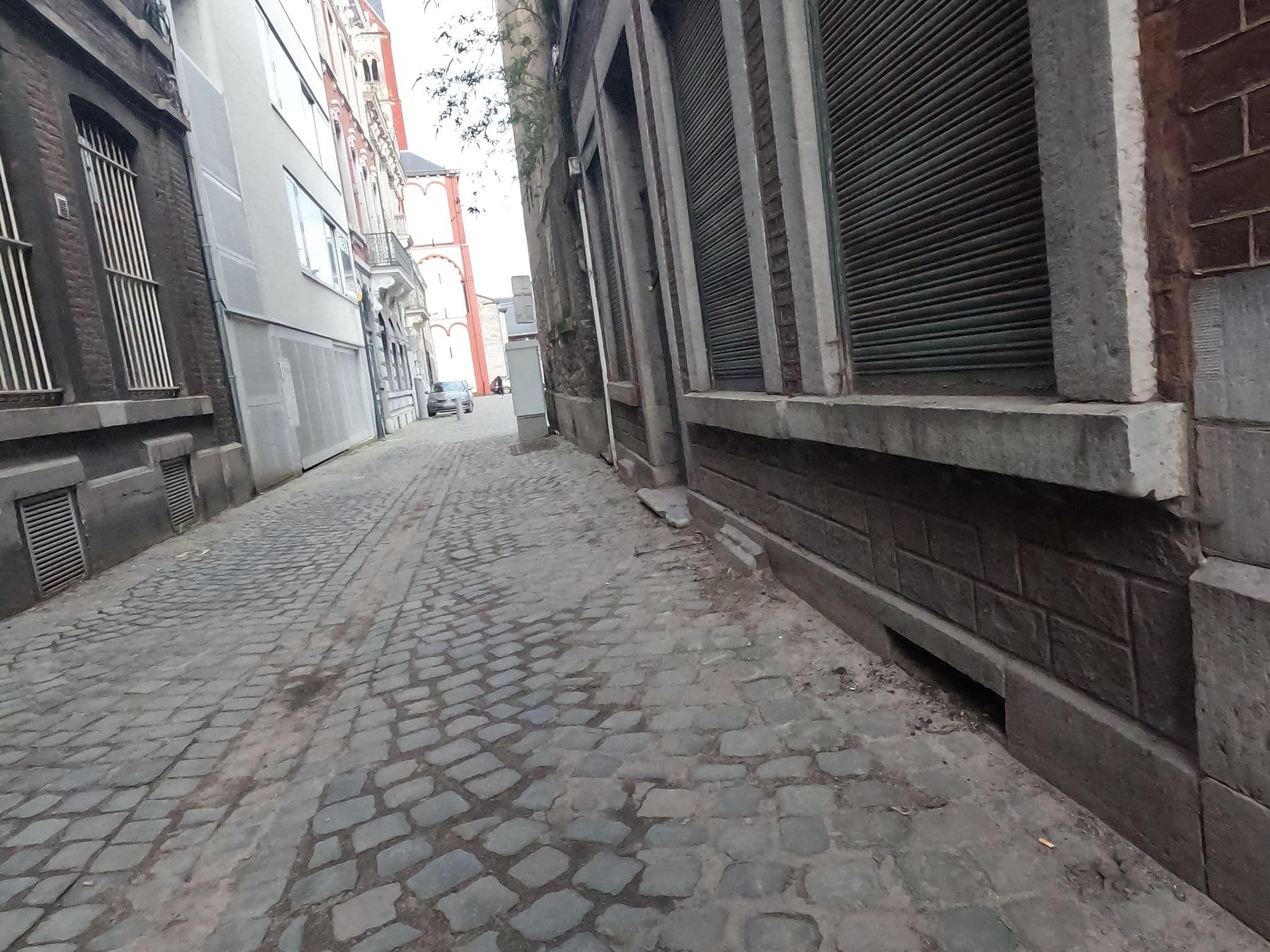 Street view near B&B Nr.5, Liège — © vinisa (CC BY-SA · Mapillary)