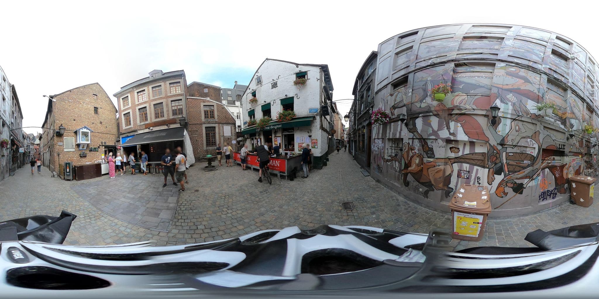 Street view near La Renommée : Roture Liege, Liège — © pierreserpe (CC BY-SA · Mapillary)