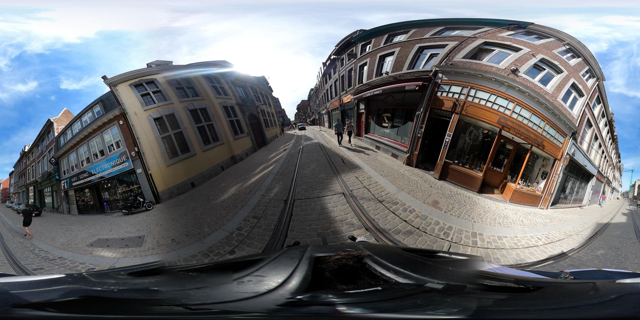 Street view near historical center 31, Liège — © ledantec (CC BY-SA · Mapillary)