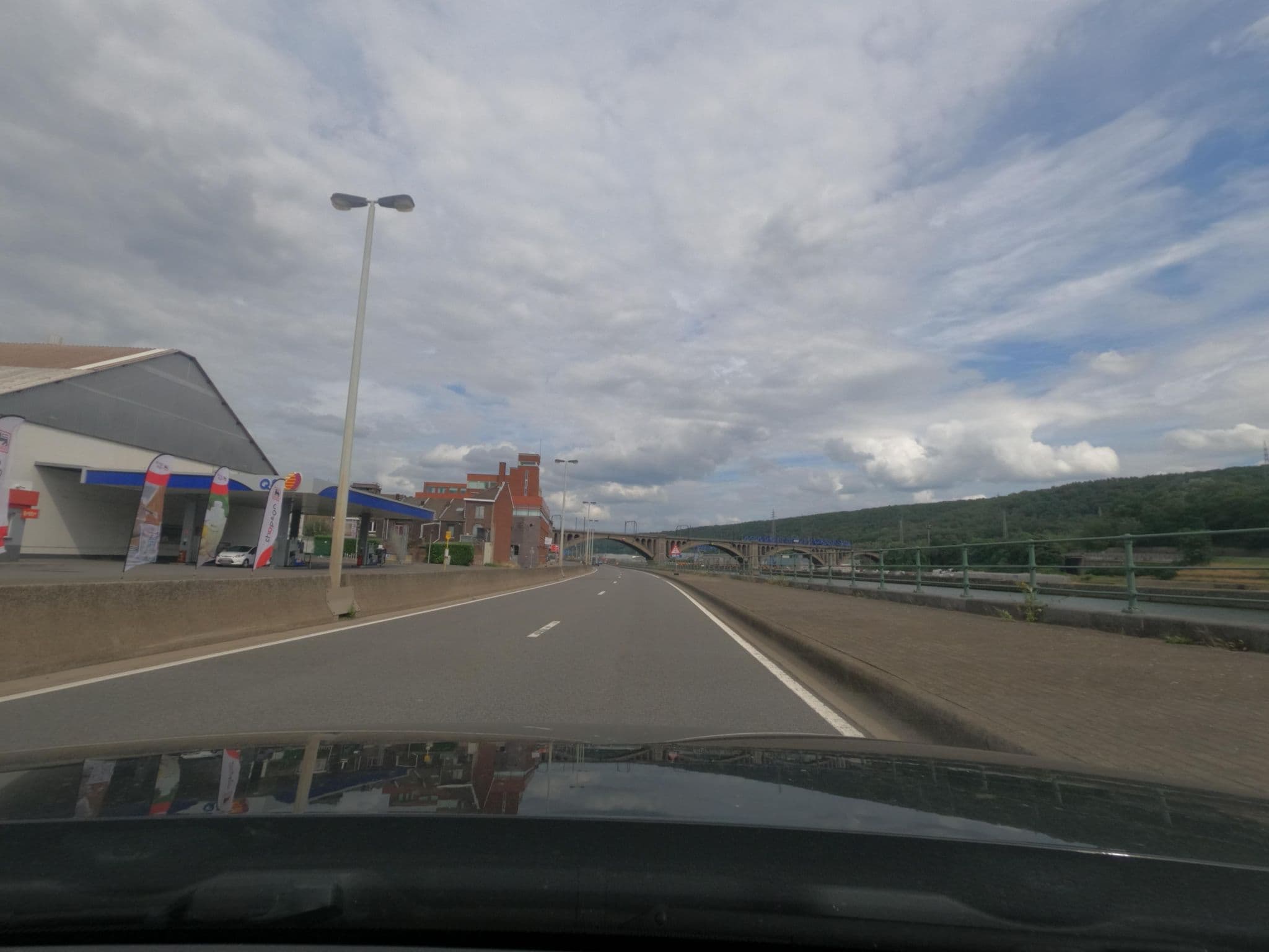 Street view near Fabien's Loft!, Ougrée — © uwekoch (CC BY-SA · Mapillary)