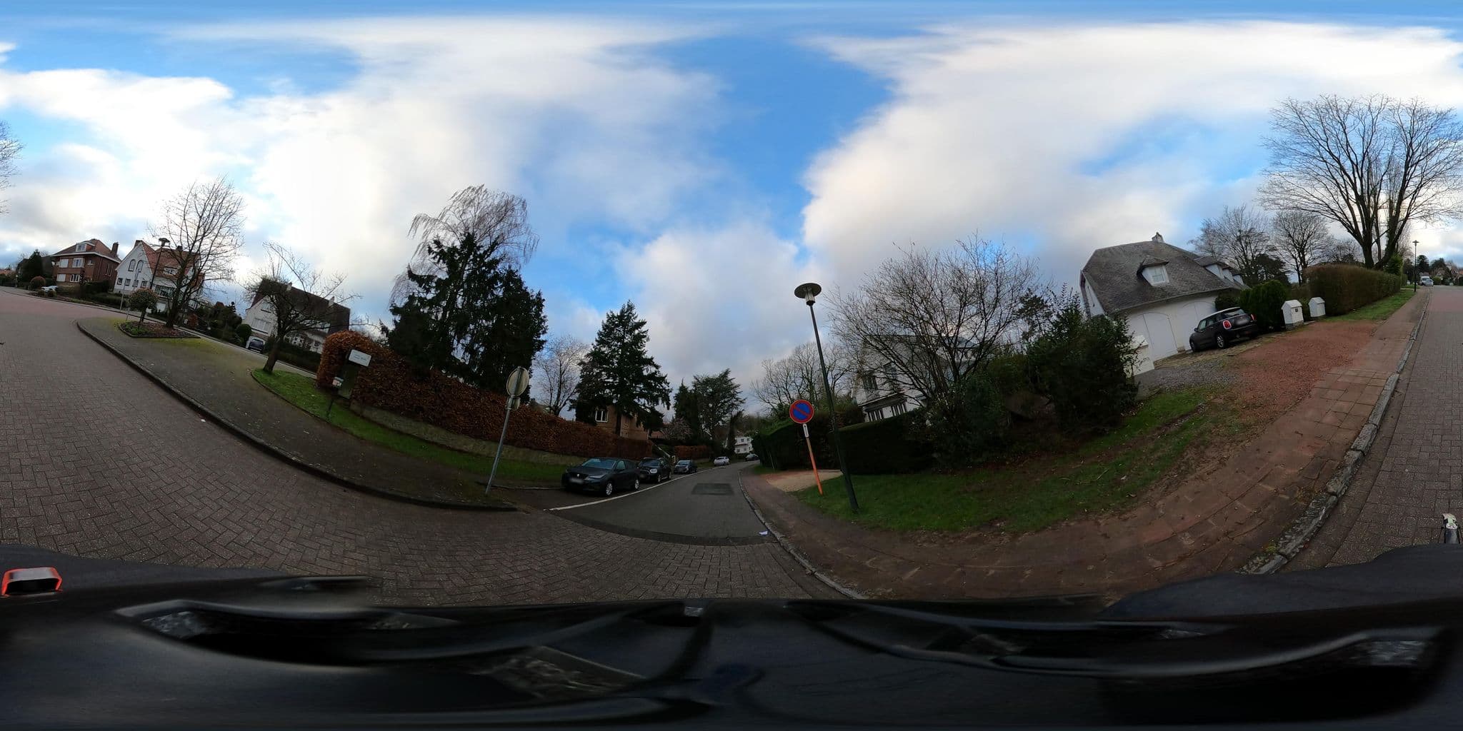Street view near LE 36, Auderghem — © RaphaelPasLoin (CC BY-SA · Mapillary)