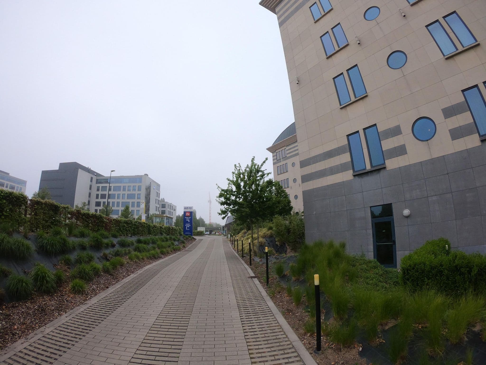 Street view near Park Inn by Radisson Brussels Airport, Sint-Stevens-Woluwe — © polyglot (CC BY-SA · Mapillary)