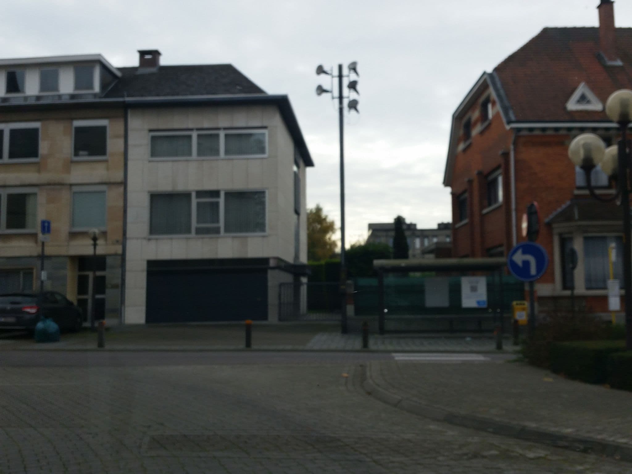 Street view near Hotel Fi'llin, Machelen — © filipc (CC BY-SA · Mapillary)