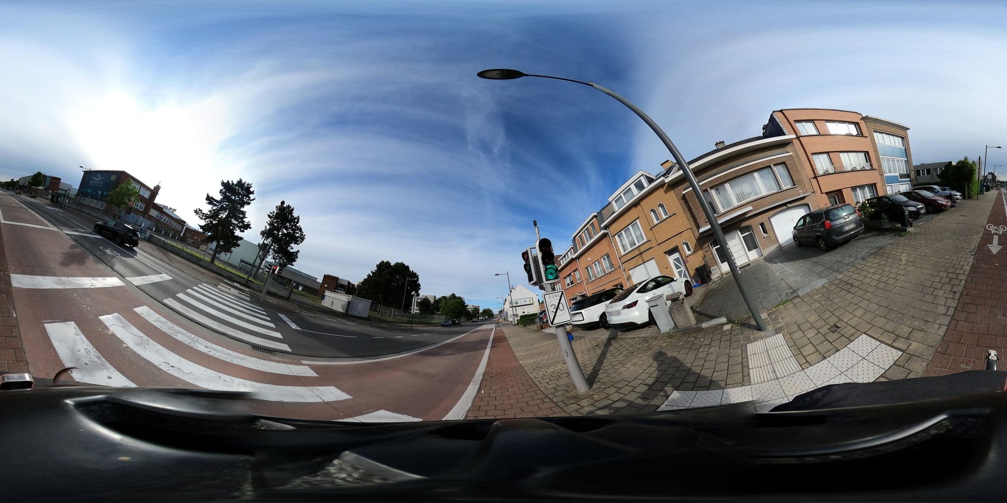 Street view near Rsort, Evere — © RaphaelPasLoin (CC BY-SA · Mapillary)