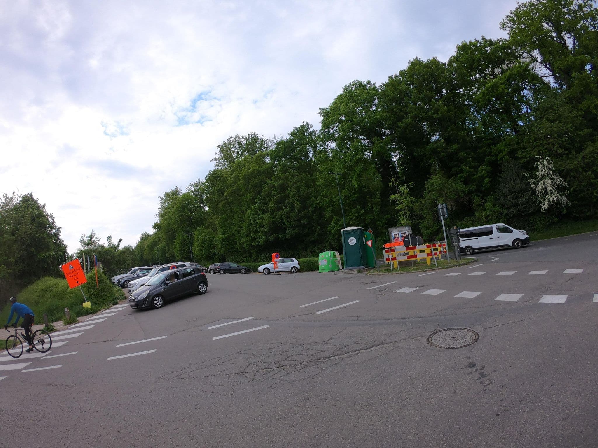 Street view near Groenendaal Hoeilaart Hotel, Hoeilaart — © polyglot (CC BY-SA · Mapillary)