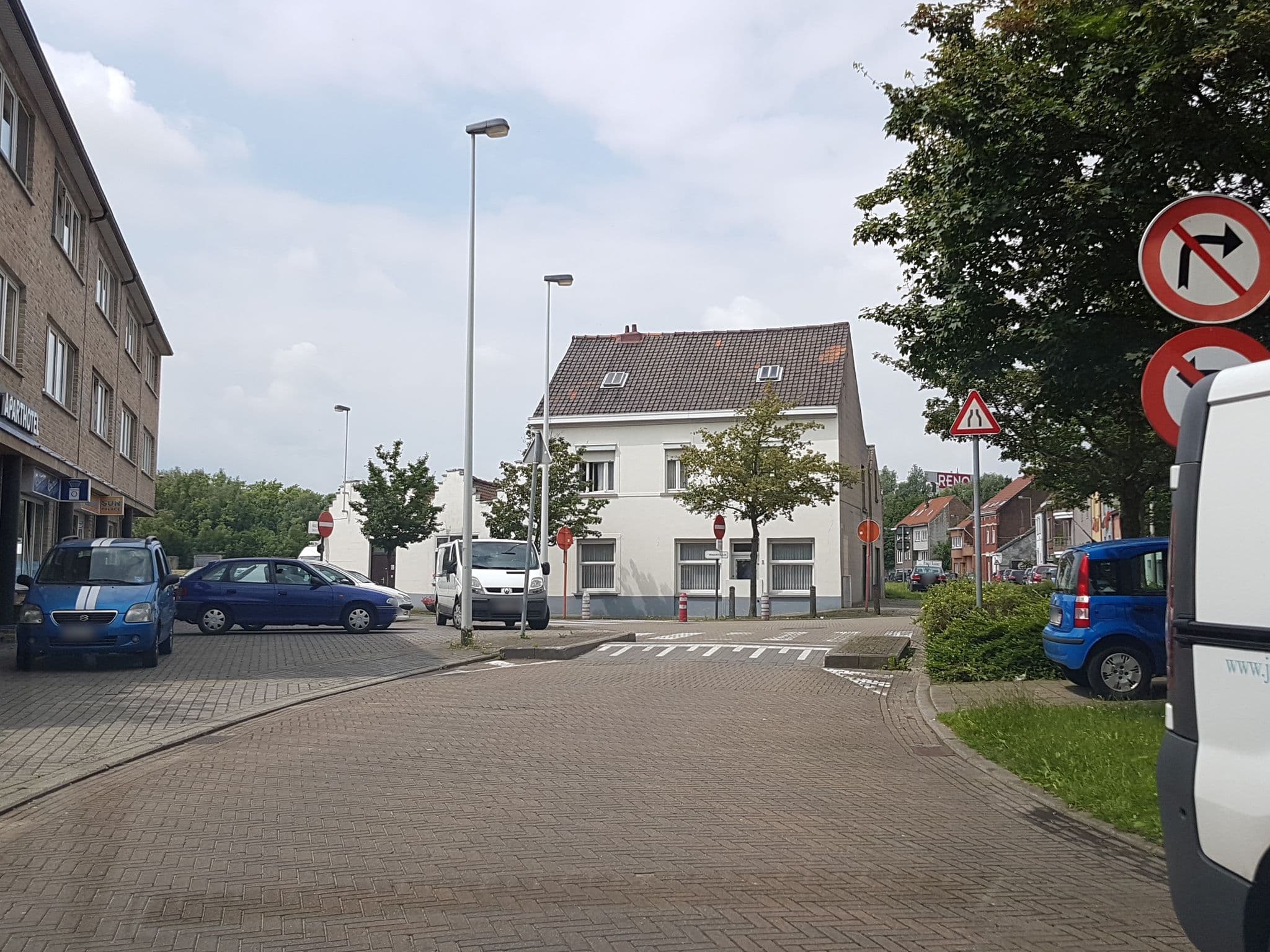 Street view near Flatpolis Brussels Airport, Diegem — © filipc (CC BY-SA · Mapillary)