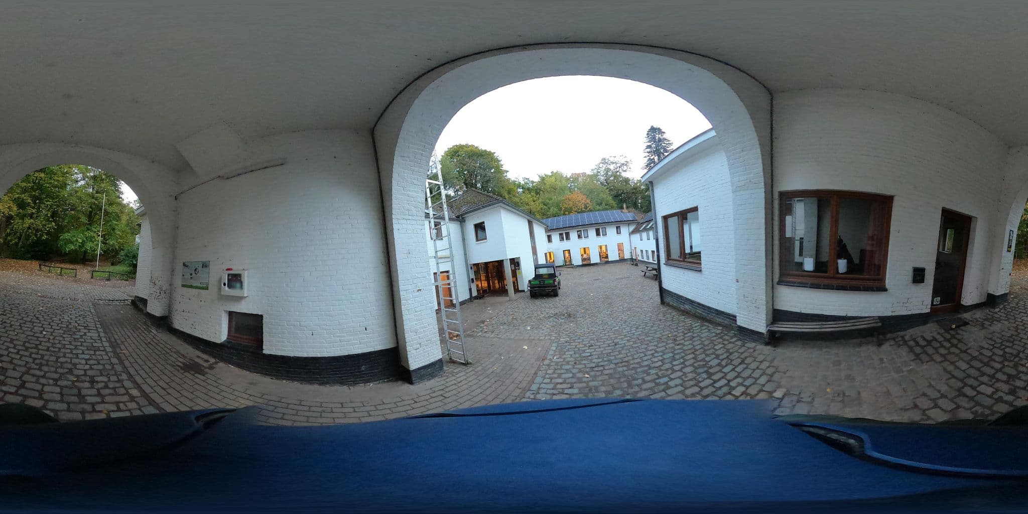Street view near Hopper Jeugdverblijf De Kluis, Sint-Joris-Weert — © thierry1030 (CC BY-SA · Mapillary)