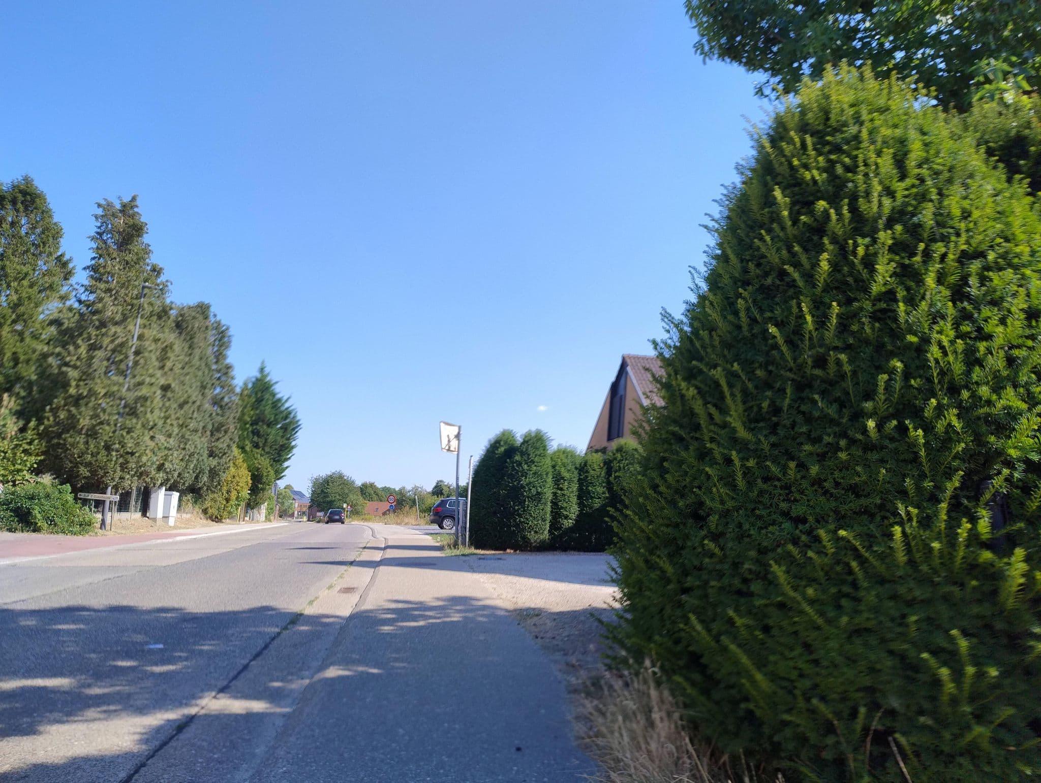 Street view near Myrrhis Bed and Breakfast, Bierbeek — © polyglot (CC BY-SA · Mapillary)