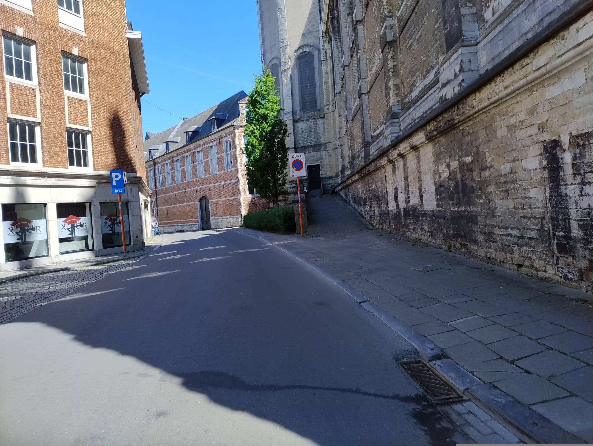 Street view near Doyle & Du Breuil, Leuven — © polyglot (CC BY-SA · Mapillary)