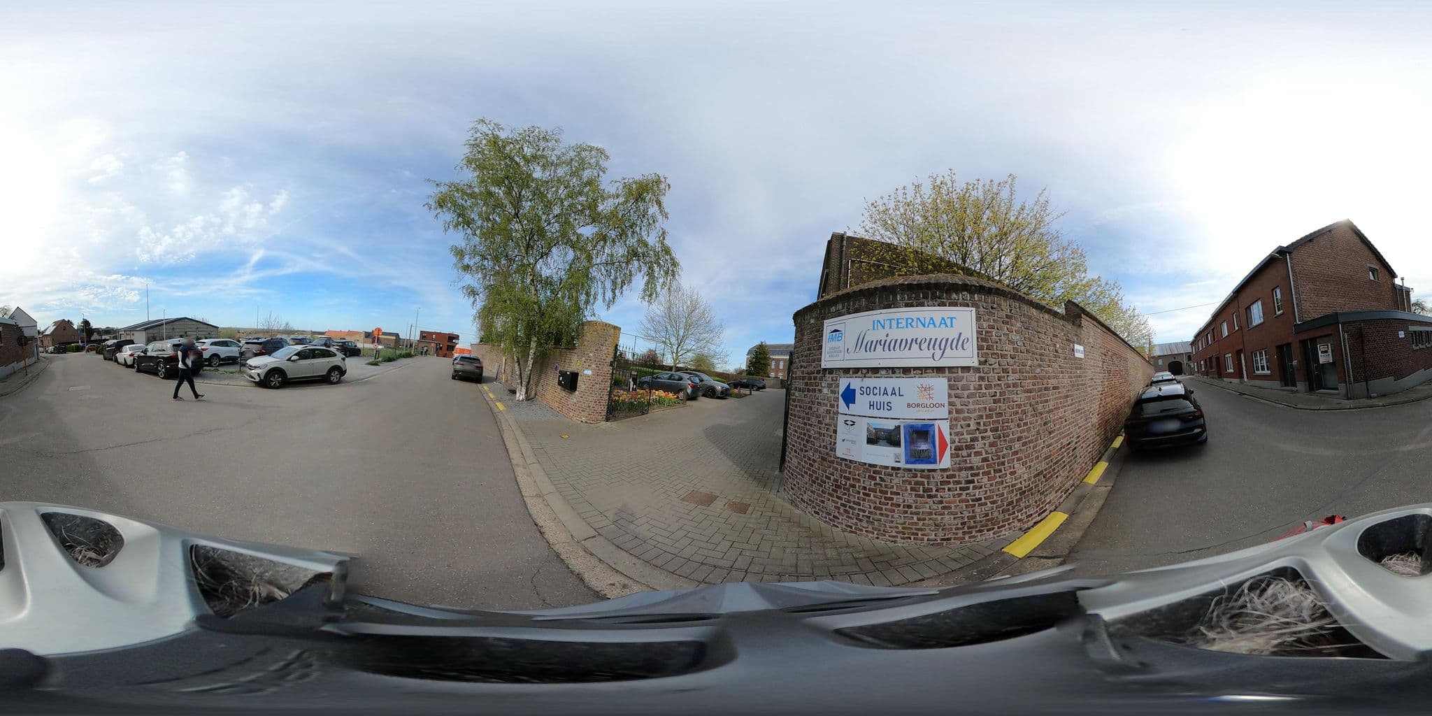 Street view near Internaat Mariavreugde, Borgloon — © Eebie (CC BY-SA · Mapillary)