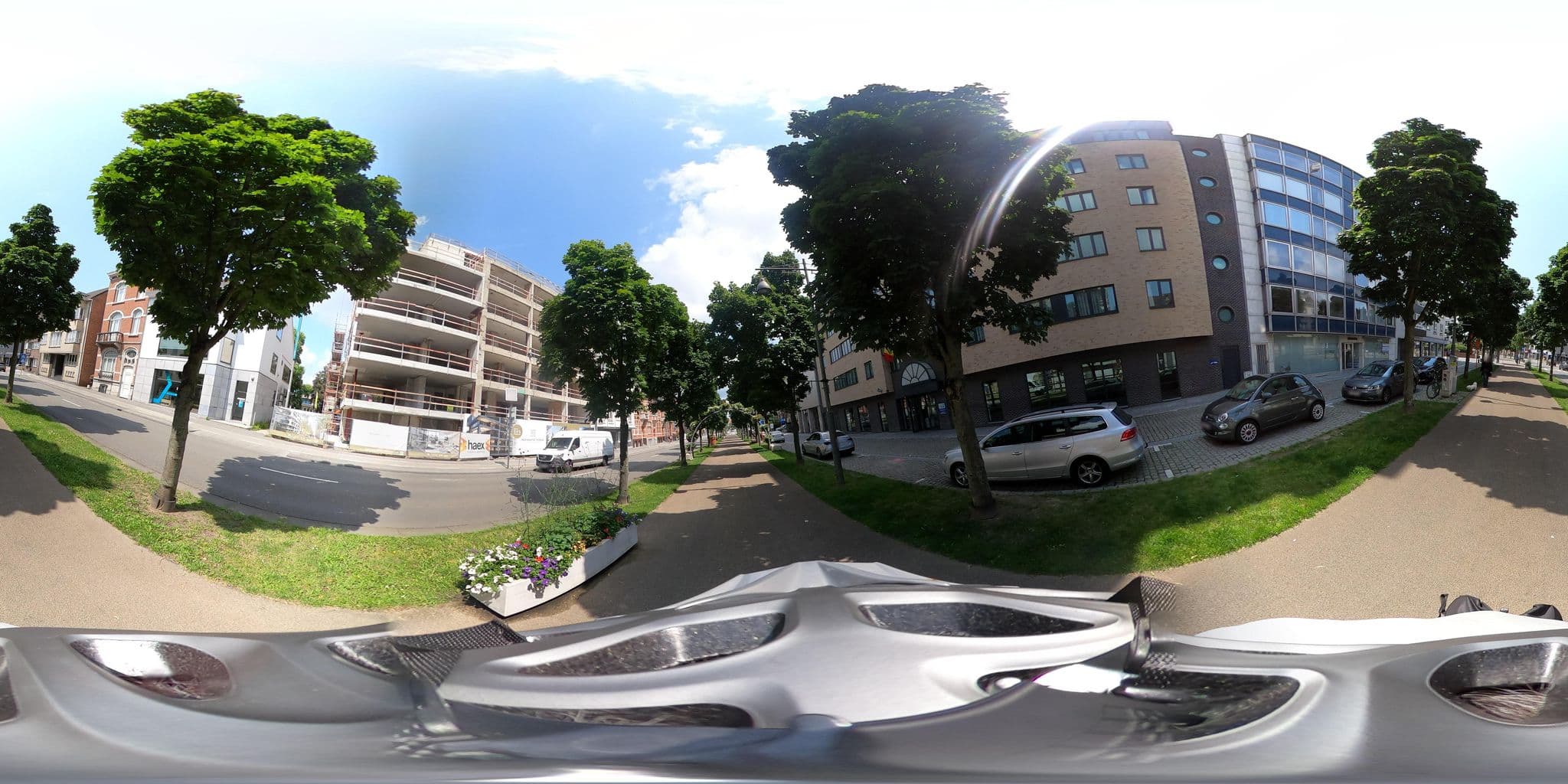 Street view near kamer 212 holiday inn Express, Hasselt — © Eebie (CC BY-SA · Mapillary)