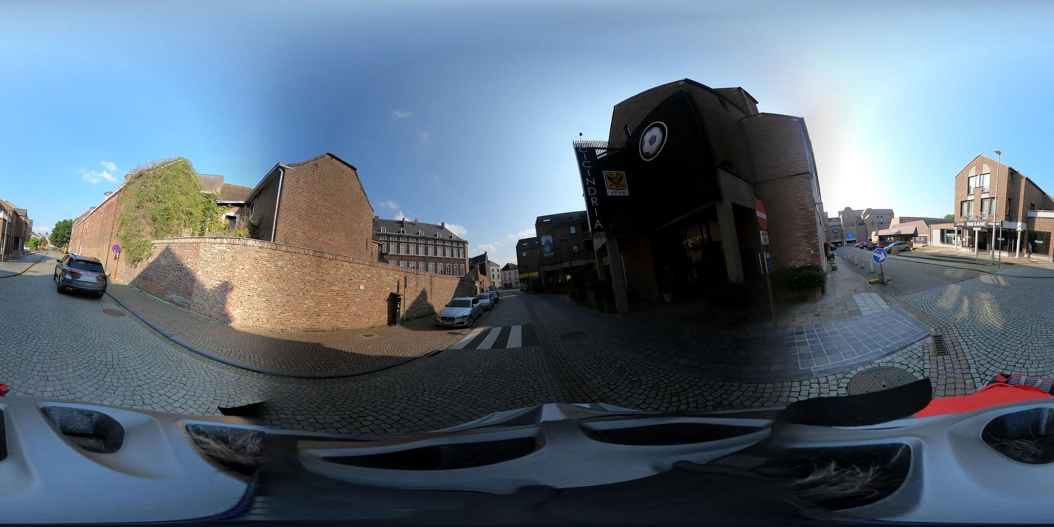 Street view near Hotel Cicindria, Sint-Truiden — © Eebie (CC BY-SA · Mapillary)