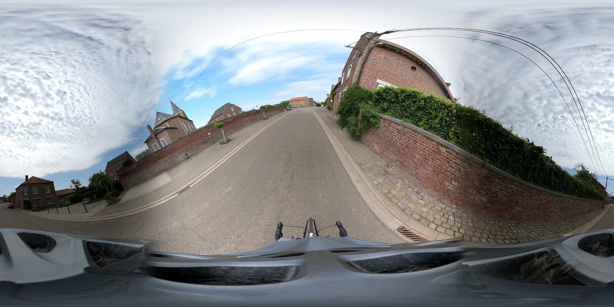 Street view near 't Wijngaardhof, Heers — © Eebie (CC BY-SA · Mapillary)