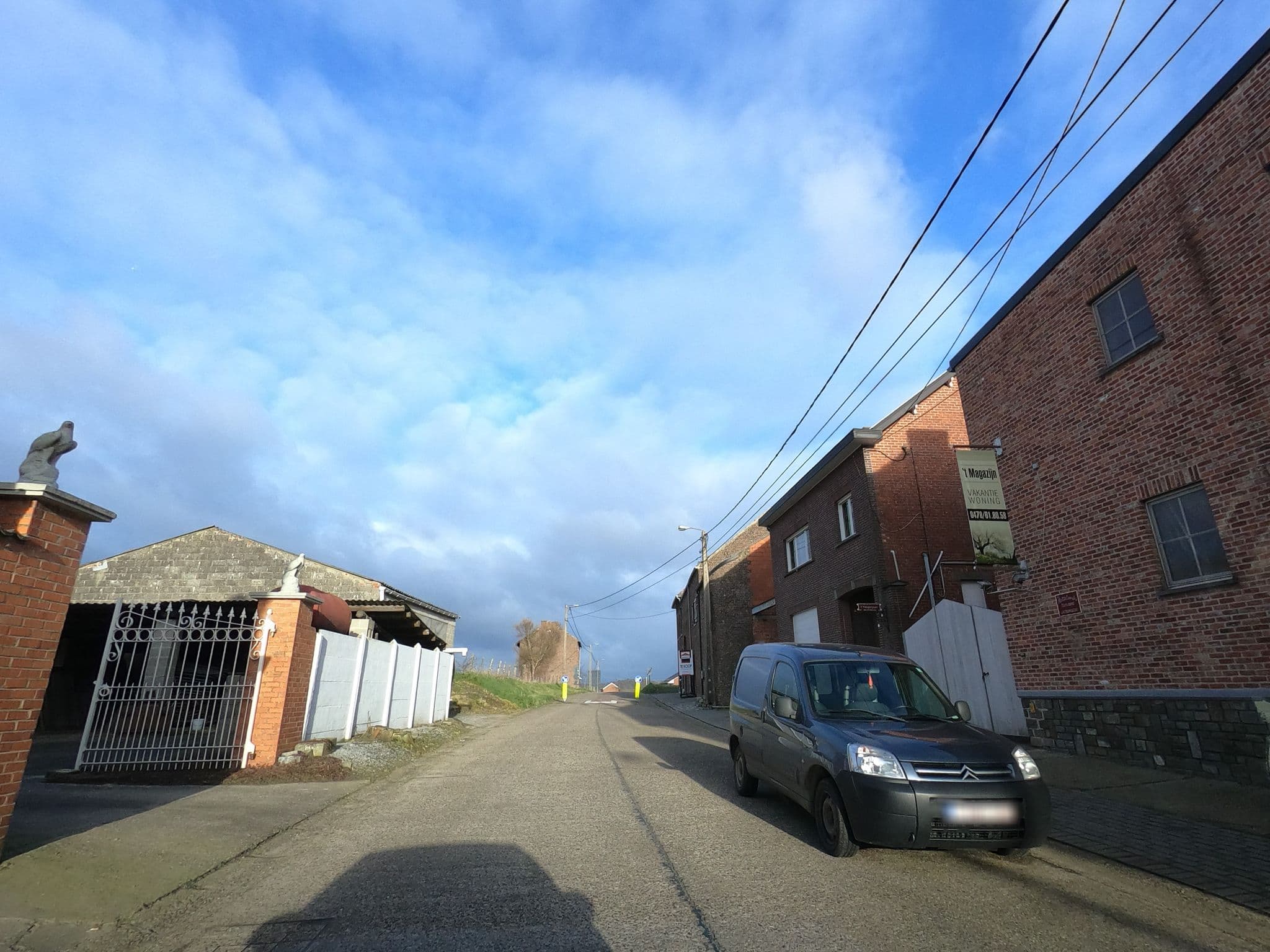 Street view near 'T Magazijn, Heers — © filipc (CC BY-SA · Mapillary)