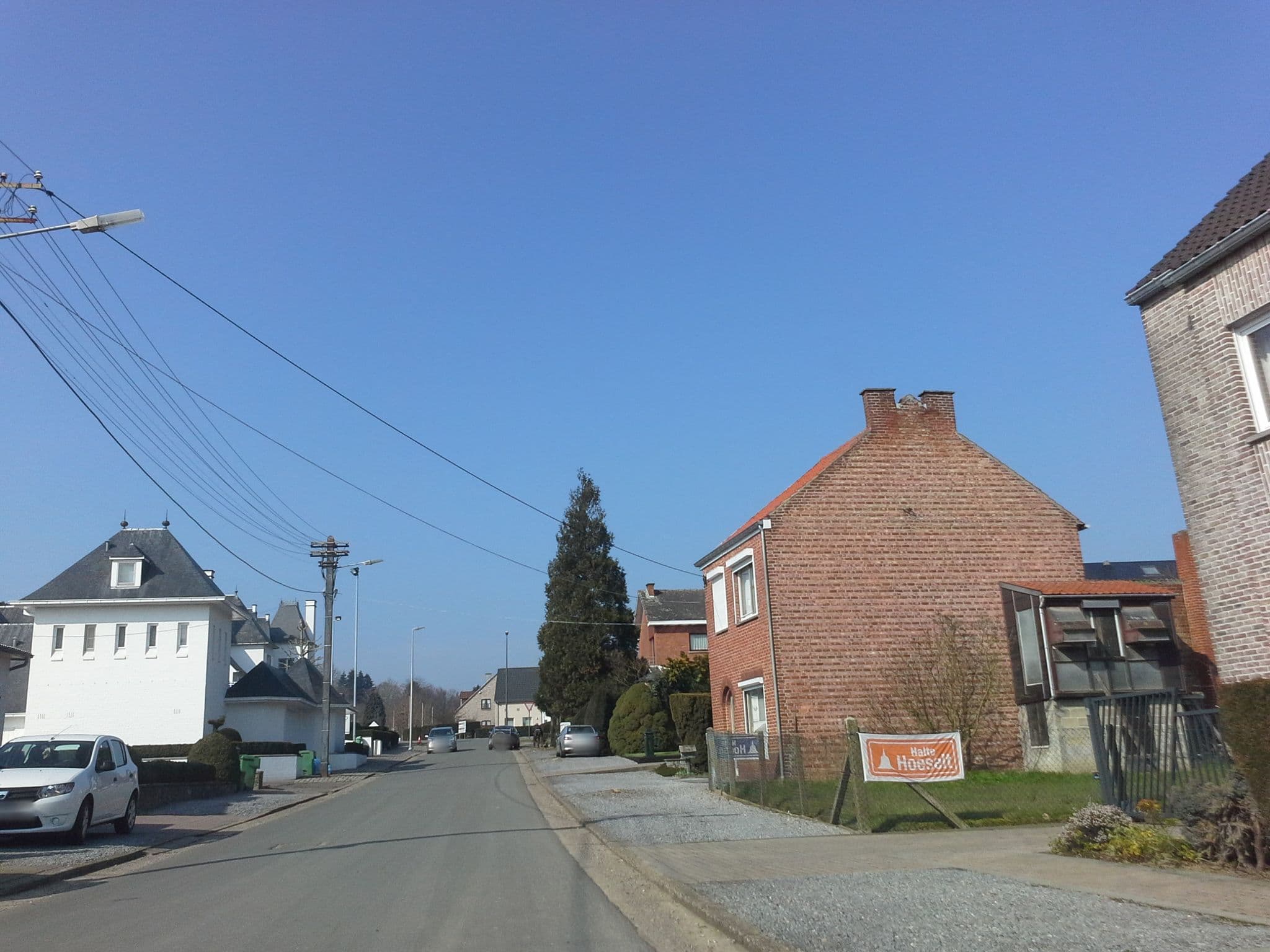 Street view near Hotel Monte Cristo, Hoeselt — © swen (CC BY-SA · Mapillary)