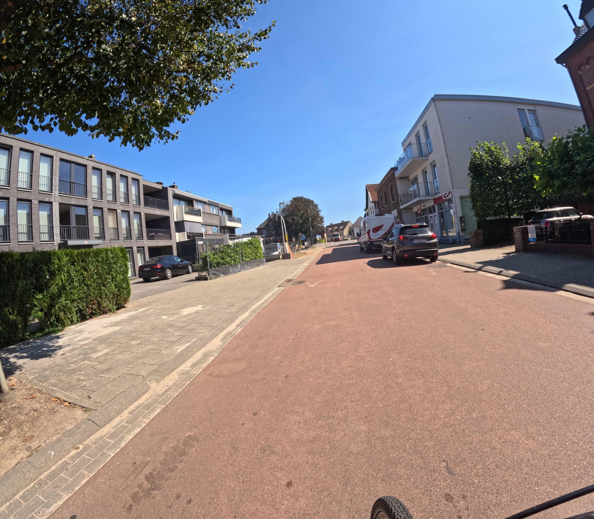 Street view near Huyze Max, Lanklaar — © madel (CC BY-SA · Mapillary)