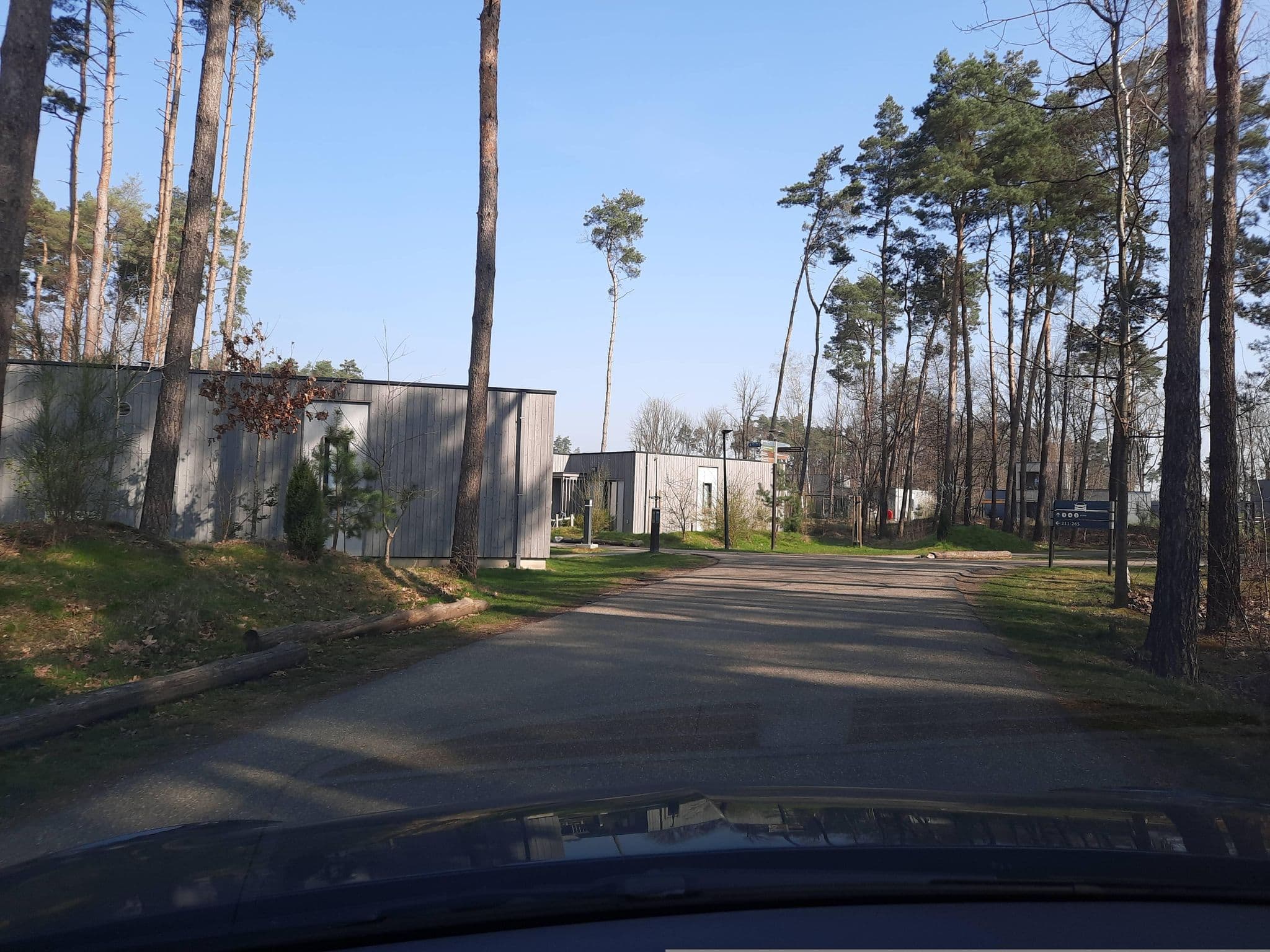 Street view near cottage 201, Lanklaar — © Lowiekse (CC BY-SA · Mapillary)