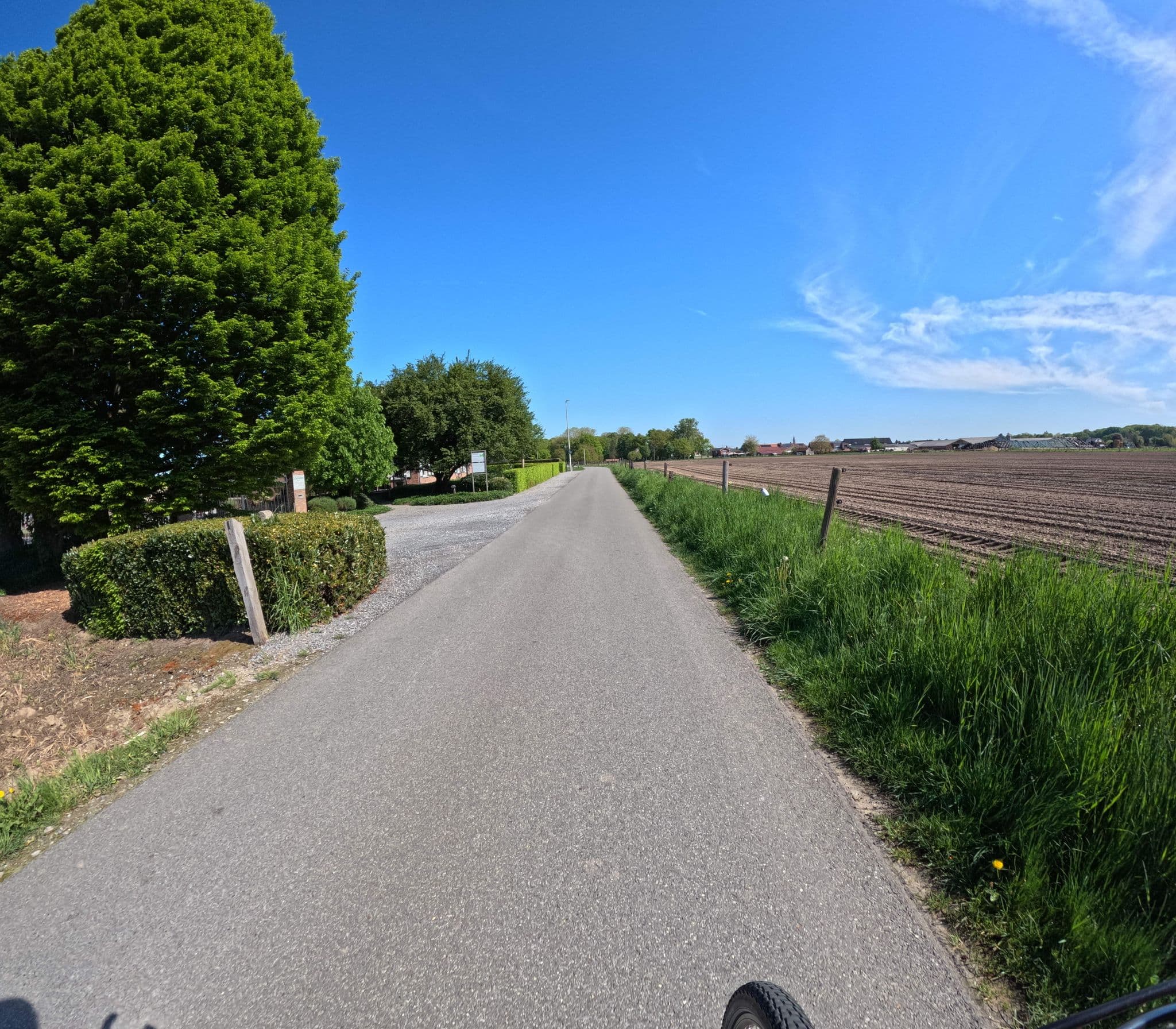 Street view near Soerenboshoeve, Dilsen — © madel (CC BY-SA · Mapillary)