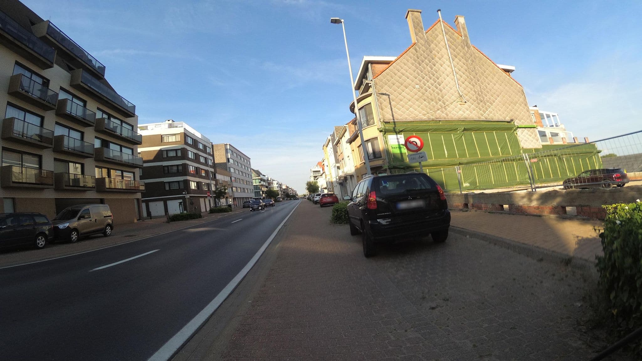 Street view near B&B House Ella, Middelkerke — © teddy73 (CC BY-SA · Mapillary)