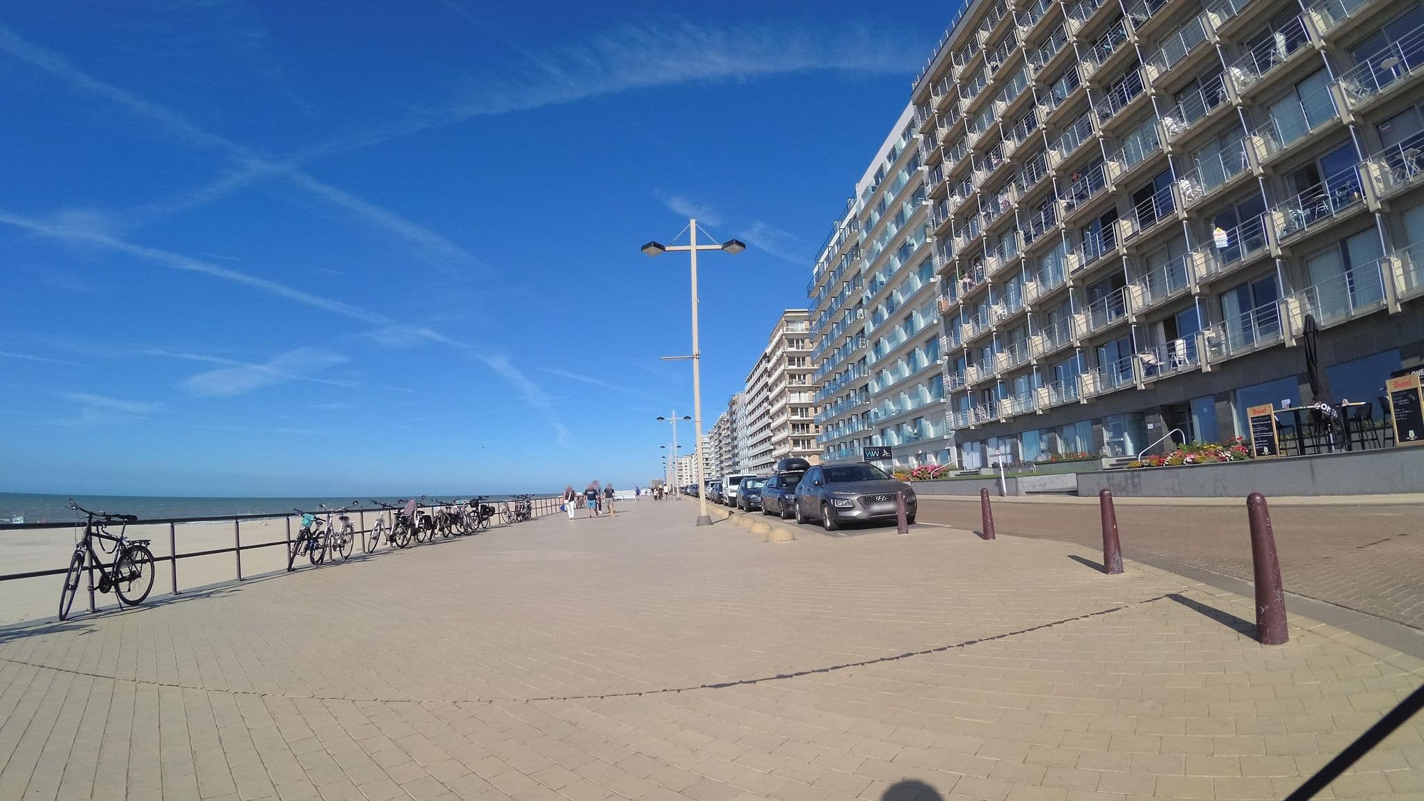 Street view near Vakantieverblijf Bed and Beach, Middelkerke — © teddy73 (CC BY-SA · Mapillary)
