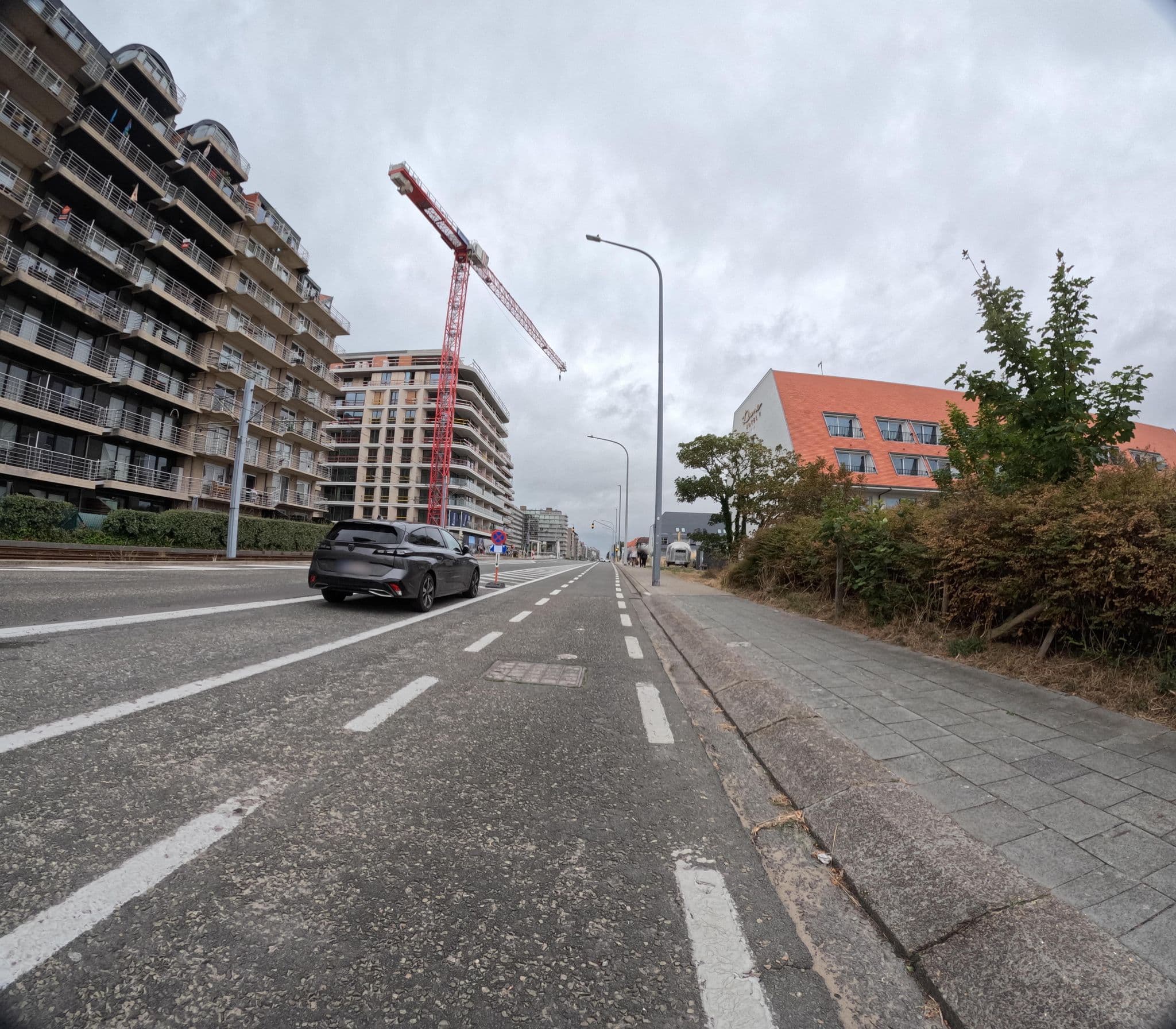 Street view near Dune hotel, Lombardsijde — © filipc (CC BY-SA · Mapillary)