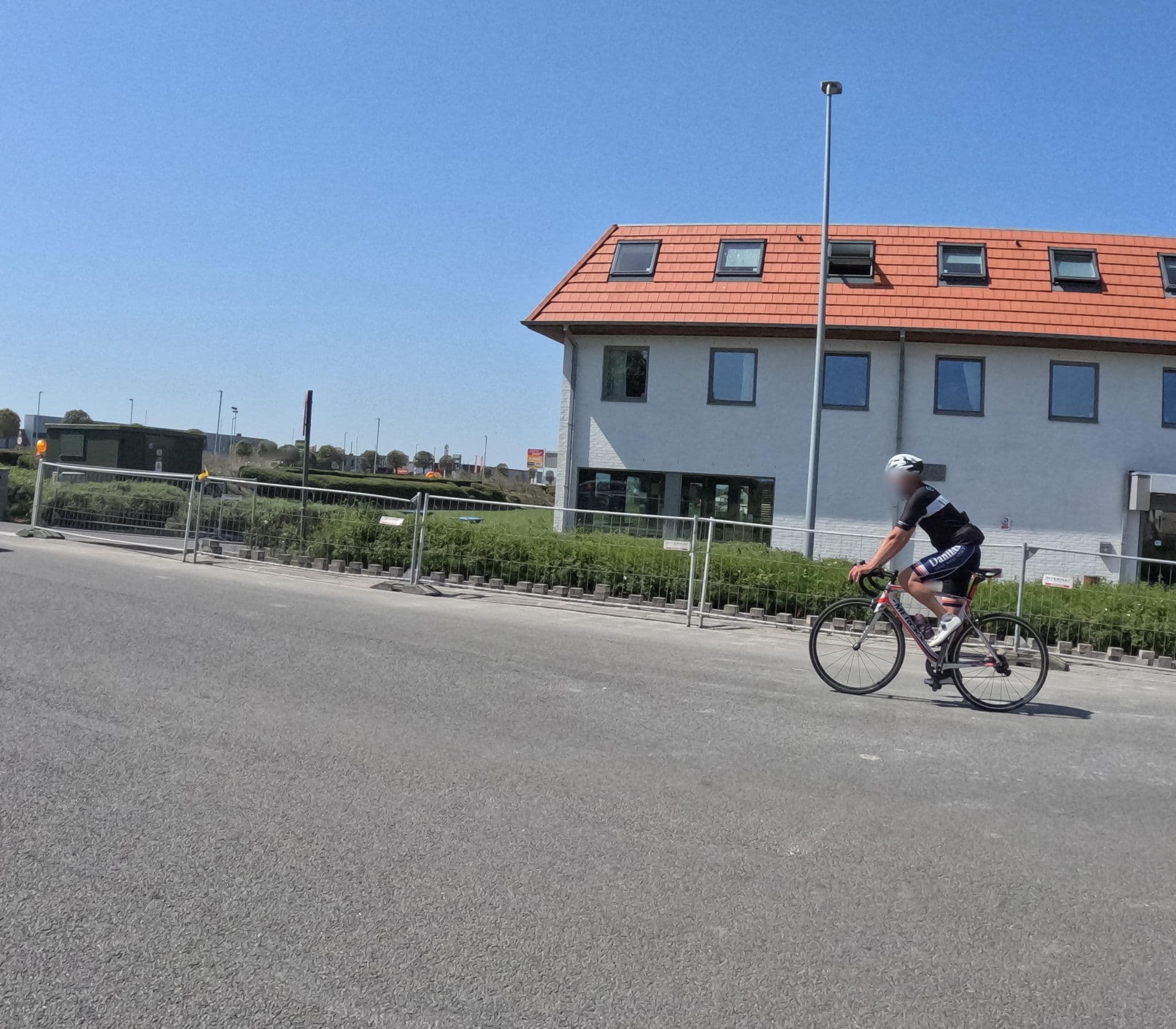 Street view near Ibis Middelkerke, Middelkerke — © jygpronse (CC BY-SA · Mapillary)