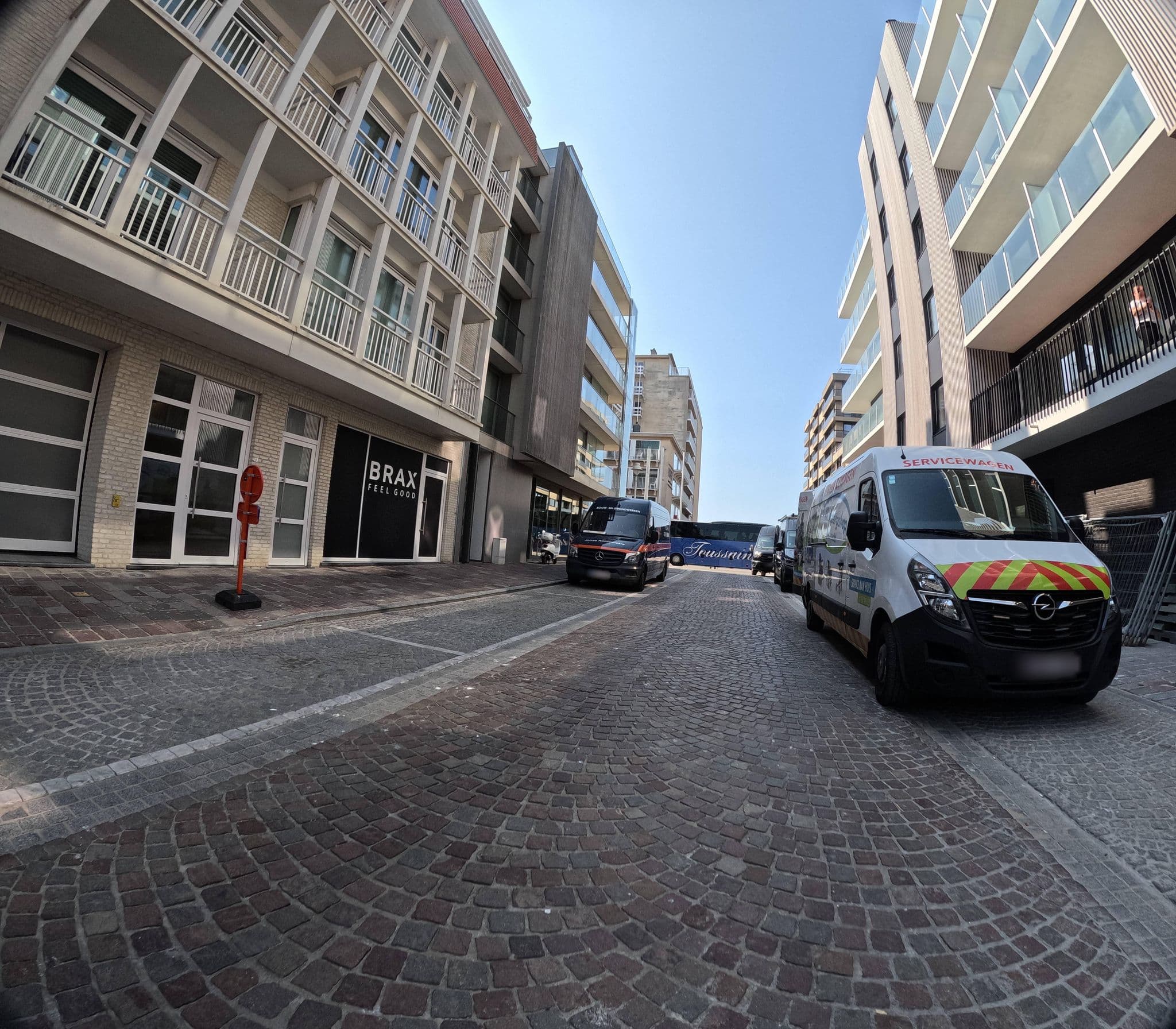 Street view near Villa Falstaff, Lombardsijde — © filipc (CC BY-SA · Mapillary)