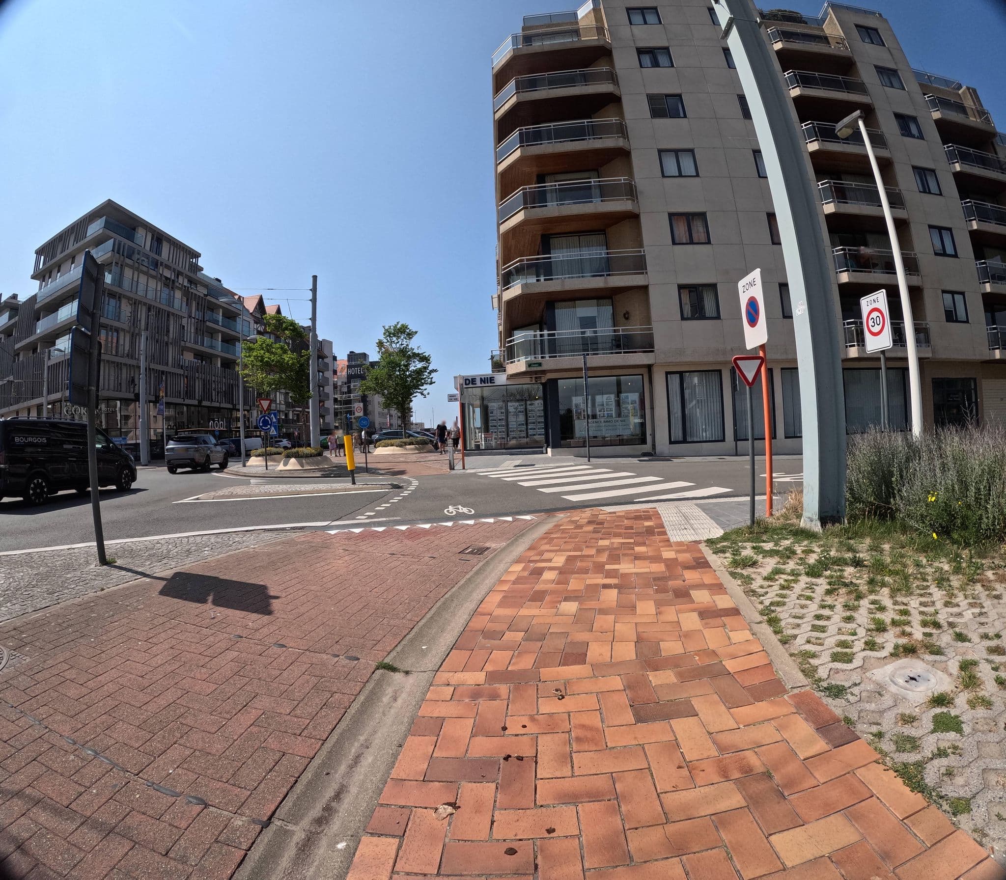 Street view near Studio Kompas, Lombardsijde — © filipc (CC BY-SA · Mapillary)