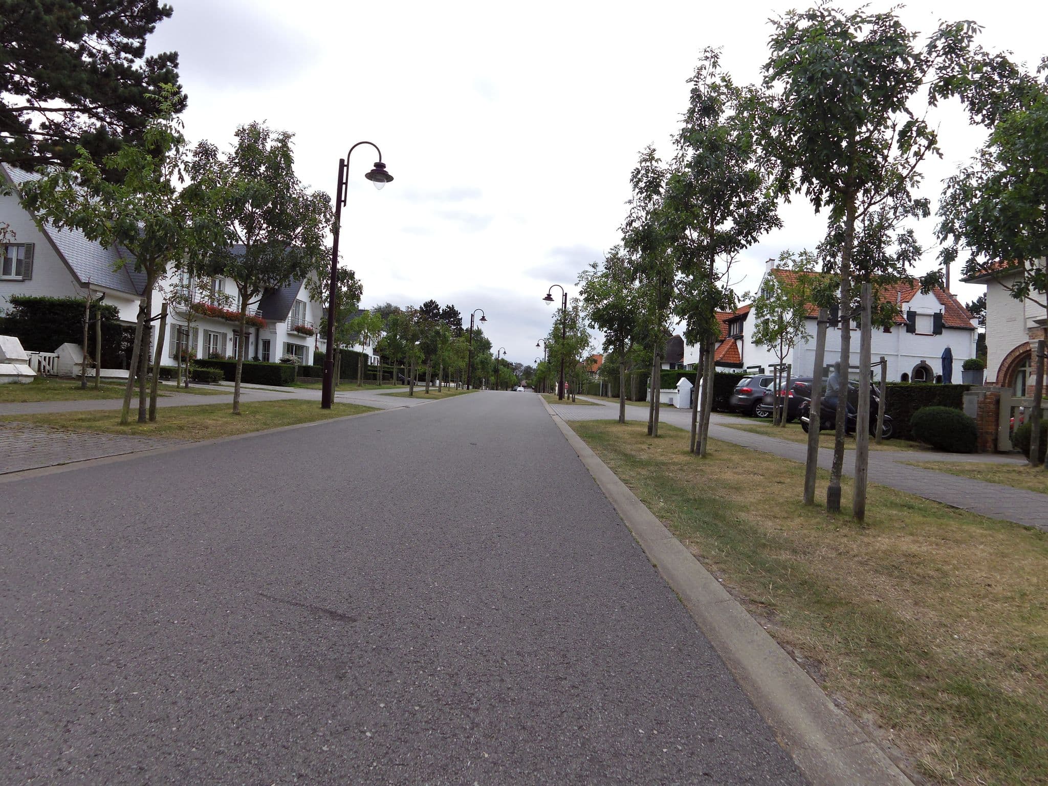 Street view near Het Zonnehuis, De Haan — © zors1843 (CC BY-SA · Mapillary)
