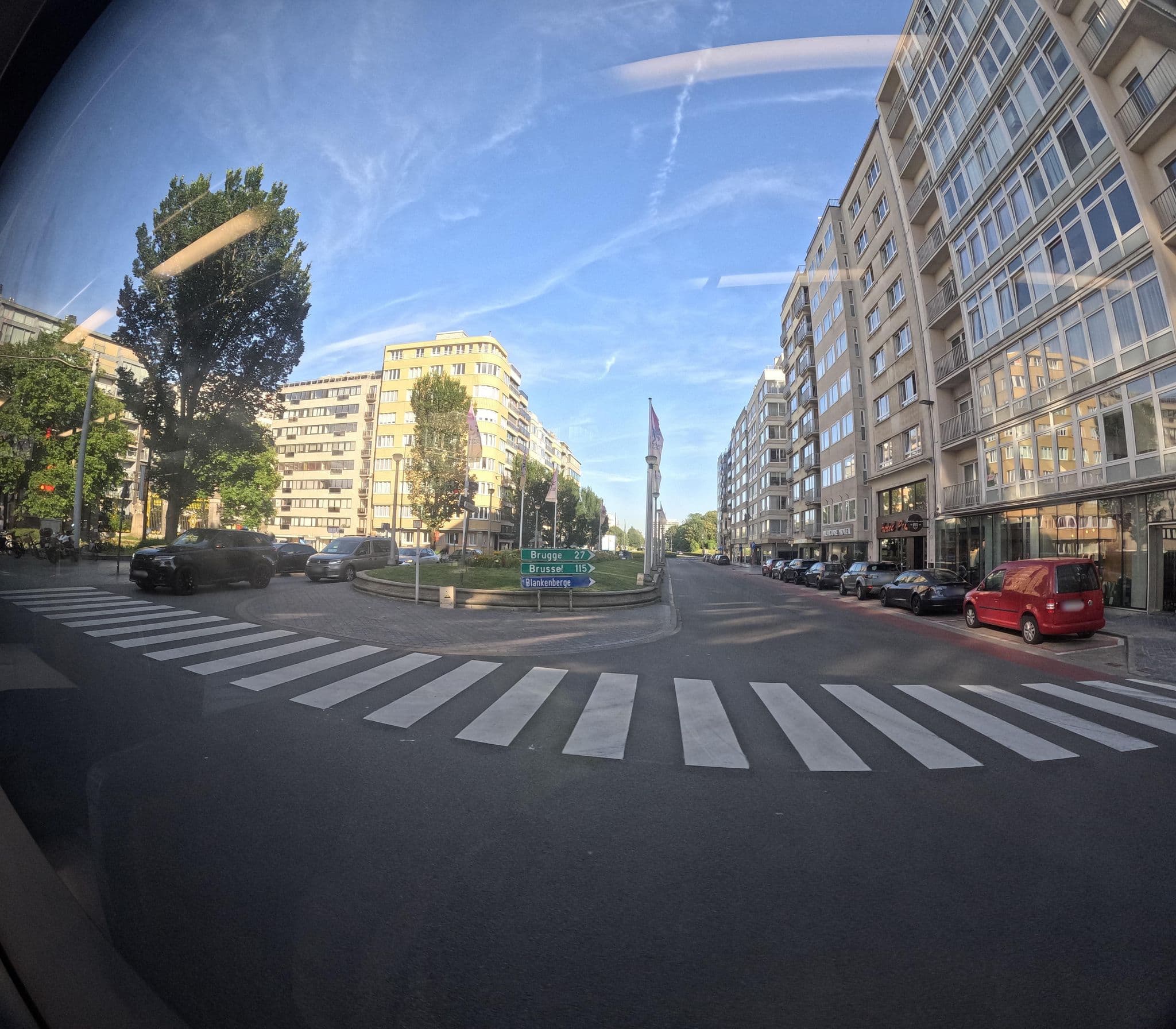 Street view near Prado Hotel Ostend, Ostend — © filipc (CC BY-SA · Mapillary)