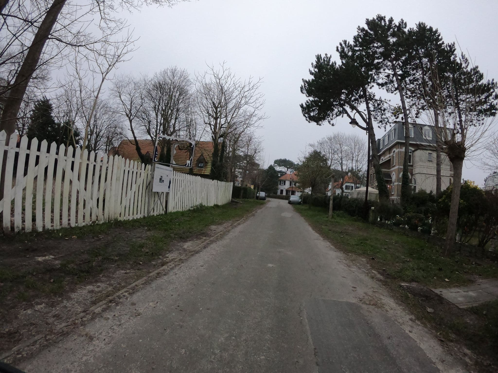 Street view near joli bois, De Haan — © filipc (CC BY-SA · Mapillary)