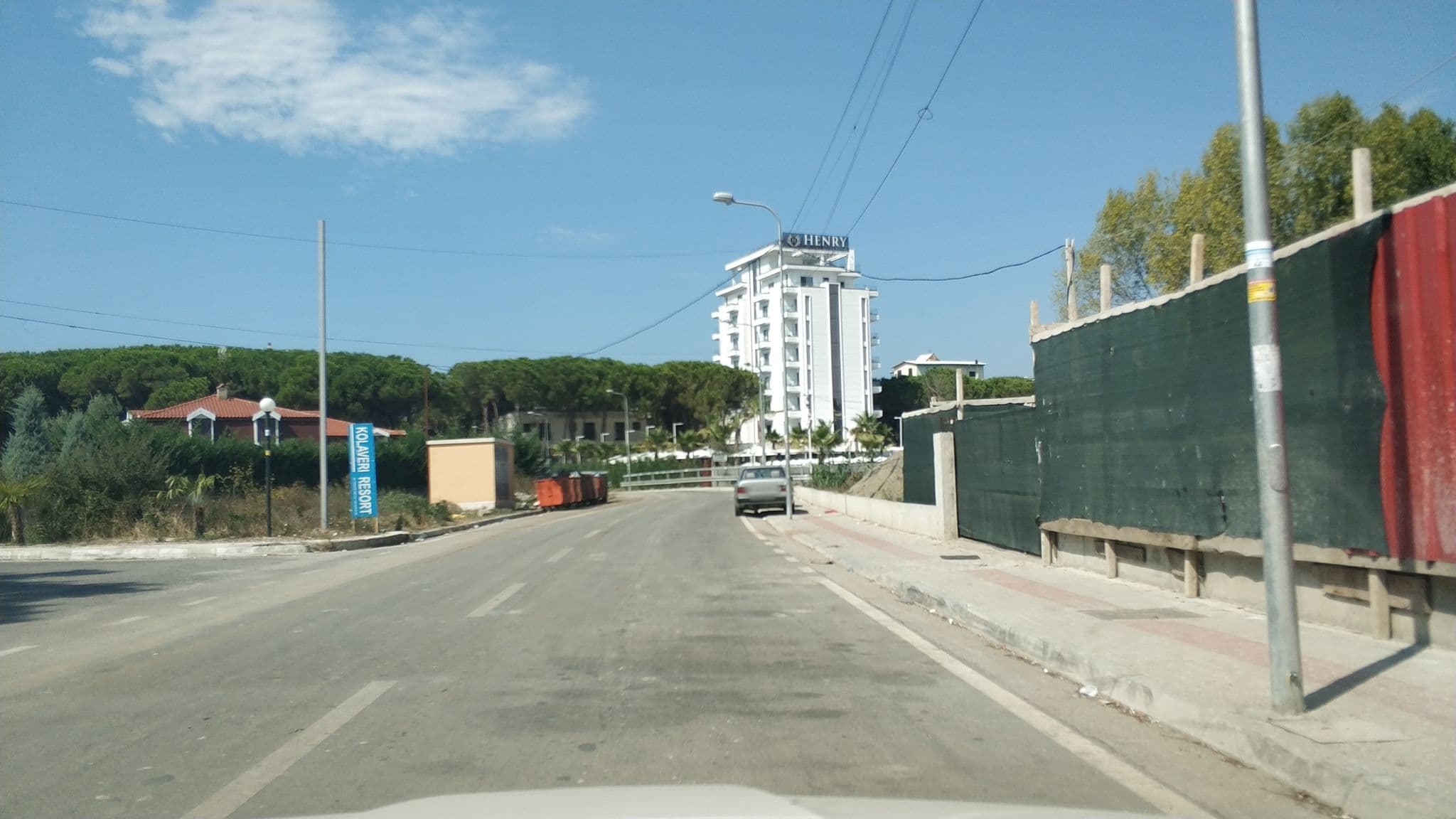 Street view near Delight Hotel & Spa, Kavajë — © freddouhelk (CC BY-SA · Mapillary)