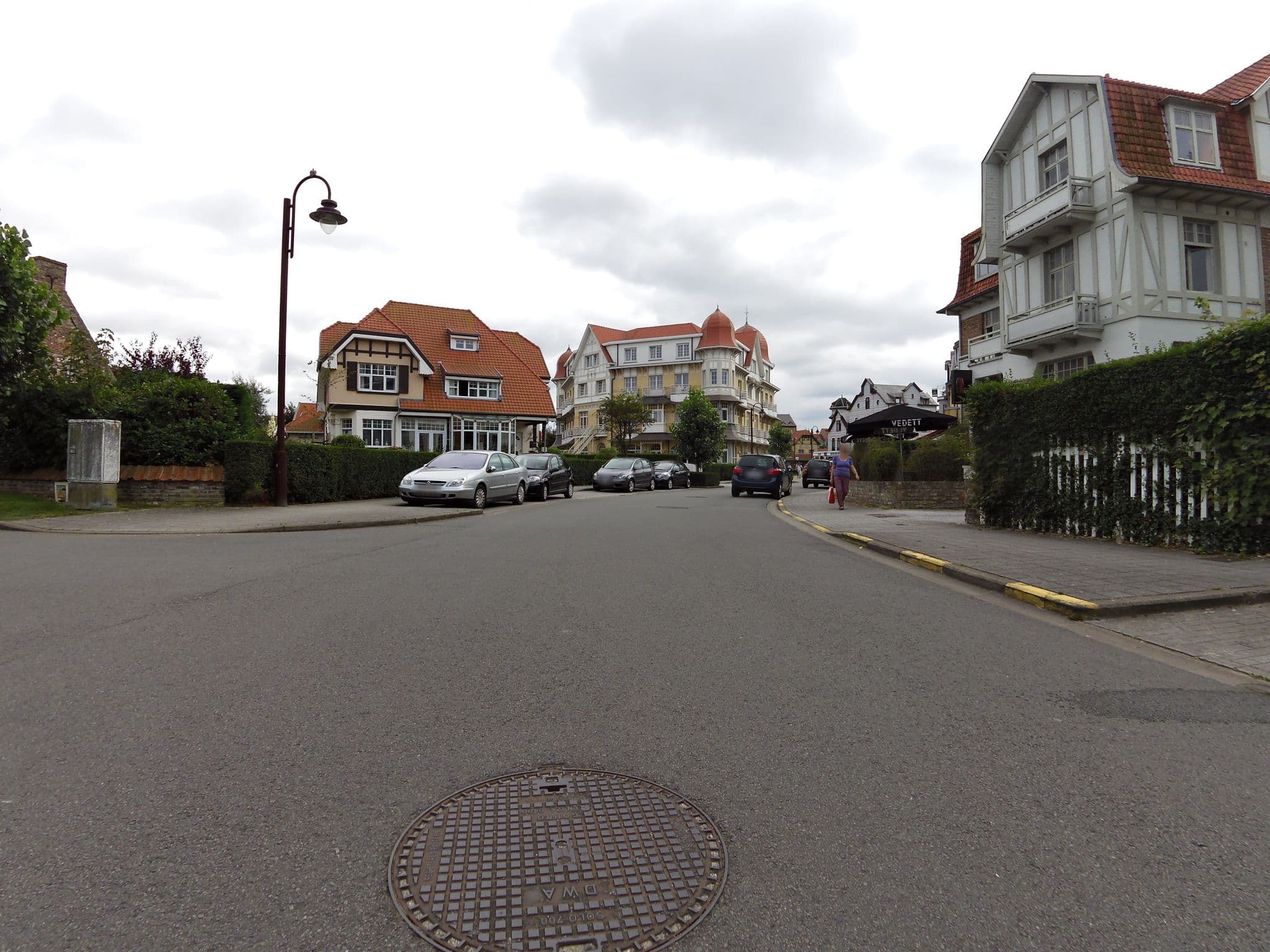 Street view near Hotel Bonne Auberge, De Haan — © zors1843 (CC BY-SA · Mapillary)