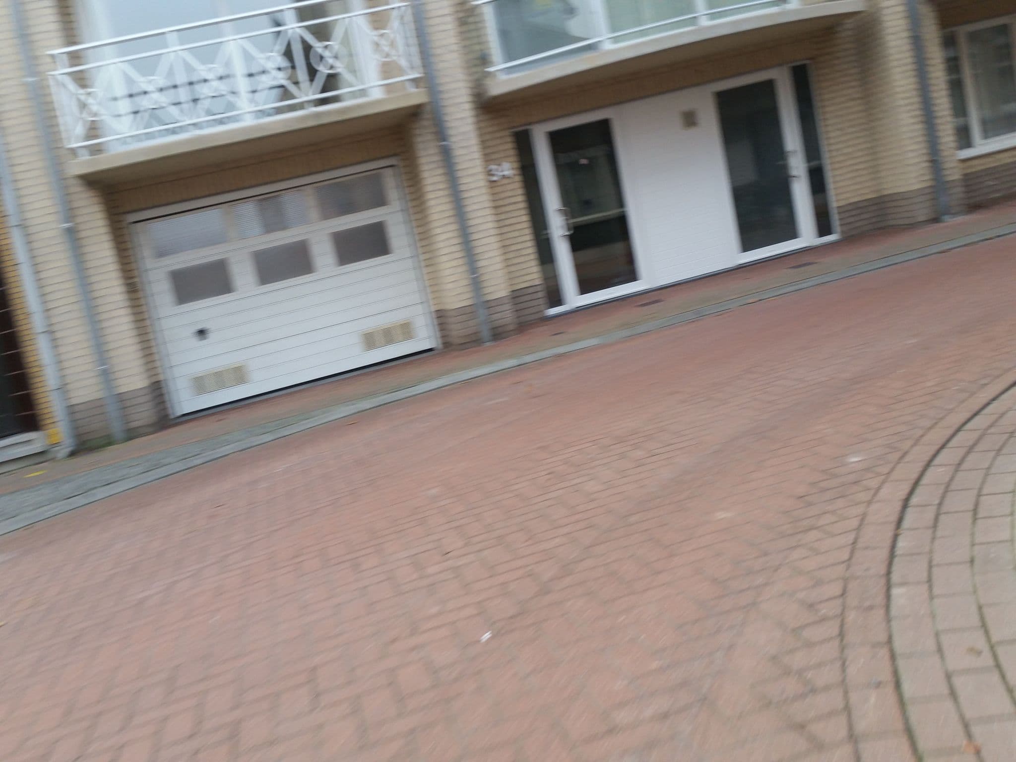 Street view near Wolken En Zout, Bredene — © filipc (CC BY-SA · Mapillary)