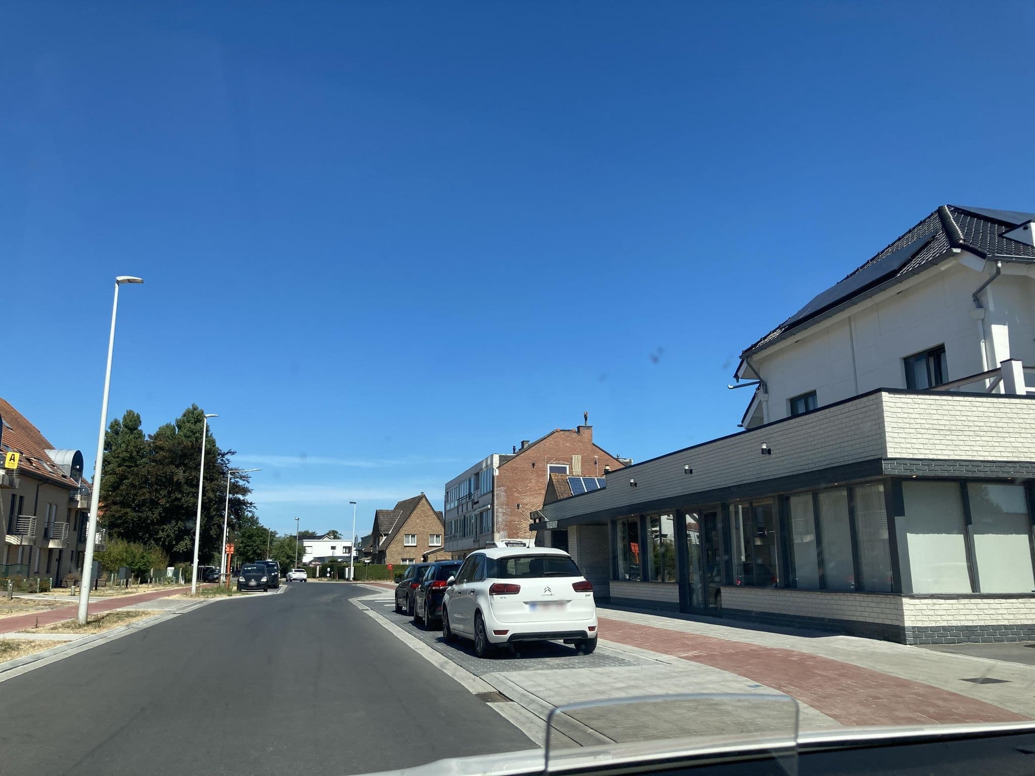 Street view near Wendrix/Elisabeth, Bredene — © slowrb (CC BY-SA · Mapillary)