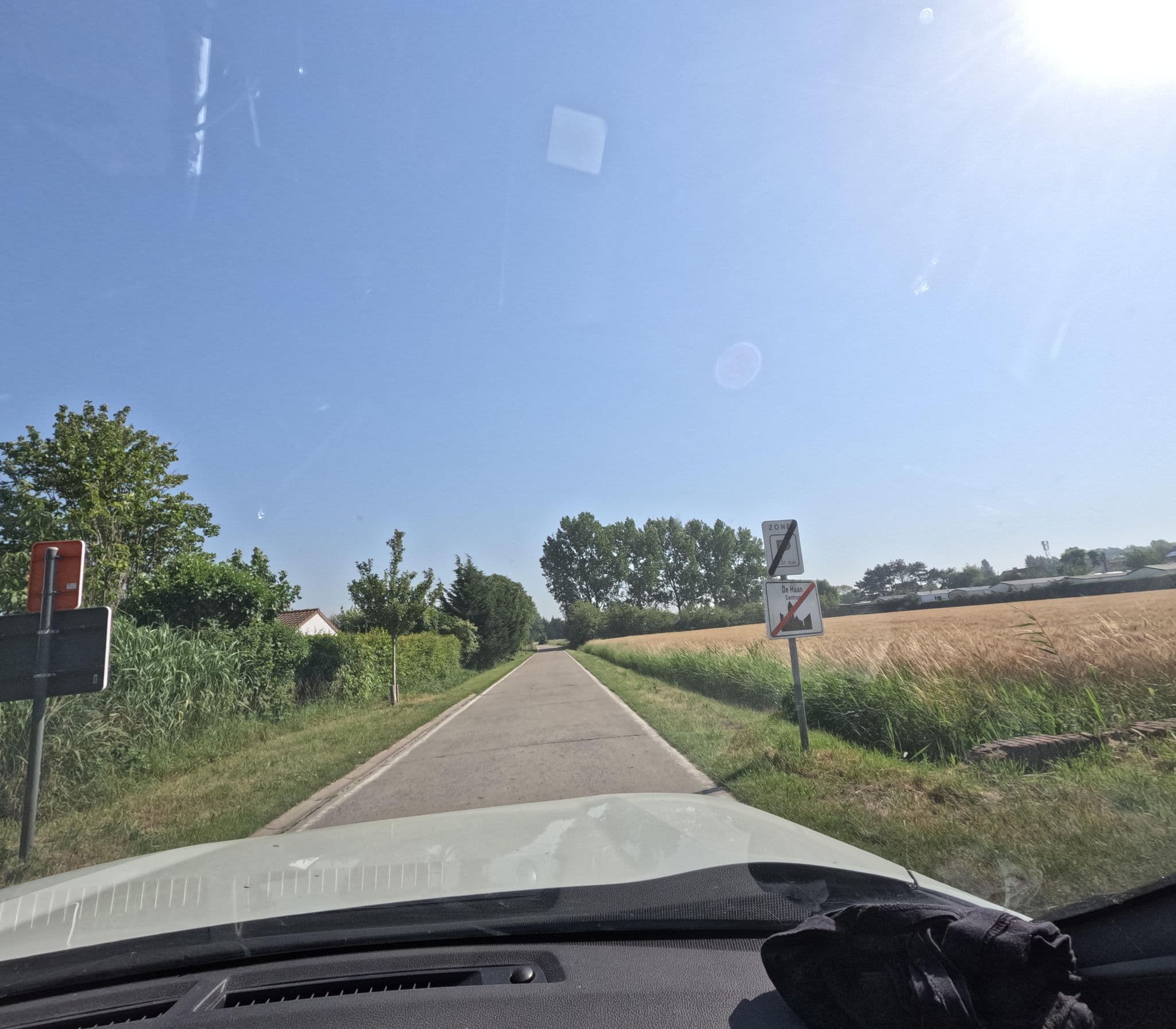 Street view near polderhuisje 97, De Haan — © filipc (CC BY-SA · Mapillary)