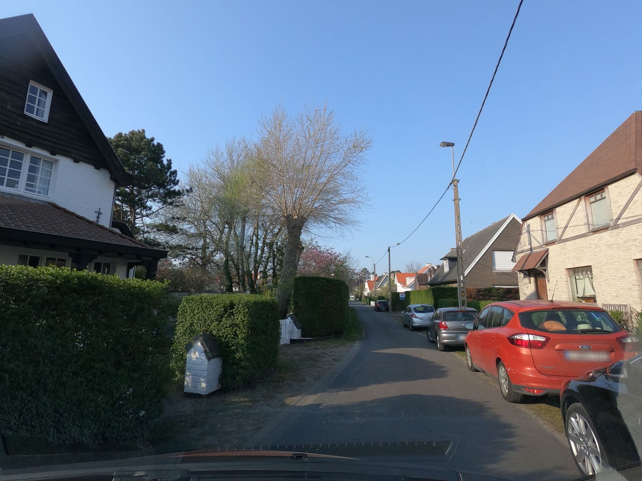 Street view near B&B Maison Rabelais, De Haan — © filipc (CC BY-SA · Mapillary)
