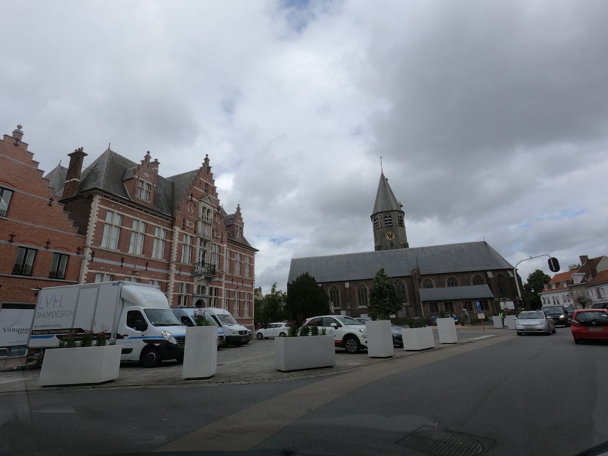 Street view near 't Oud Wethuys, Oostkamp — © filipc (CC BY-SA · Mapillary)