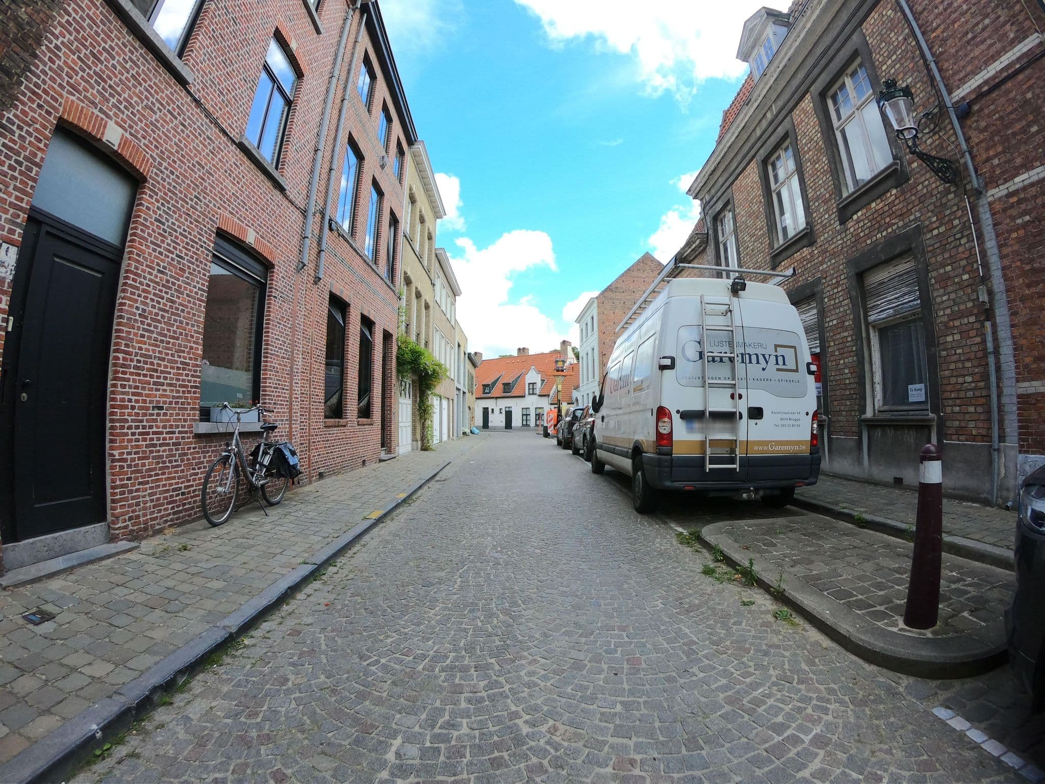 Street view near B&B Het Koetshuis, Brugge — © filipc (CC BY-SA · Mapillary)
