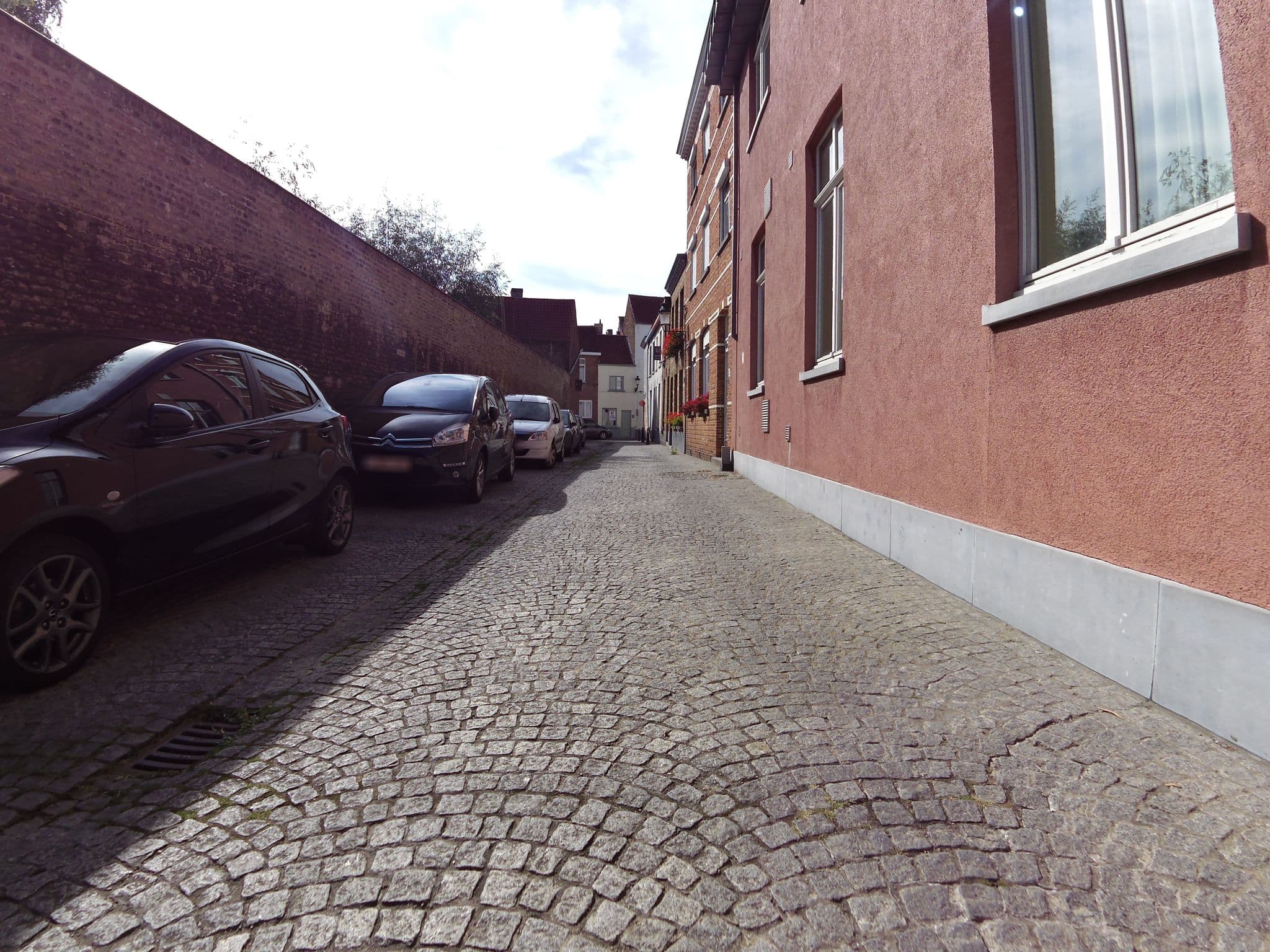 Street view near Gastenkamer Monique Den Hert, Brugge — © zors1843 (CC BY-SA · Mapillary)