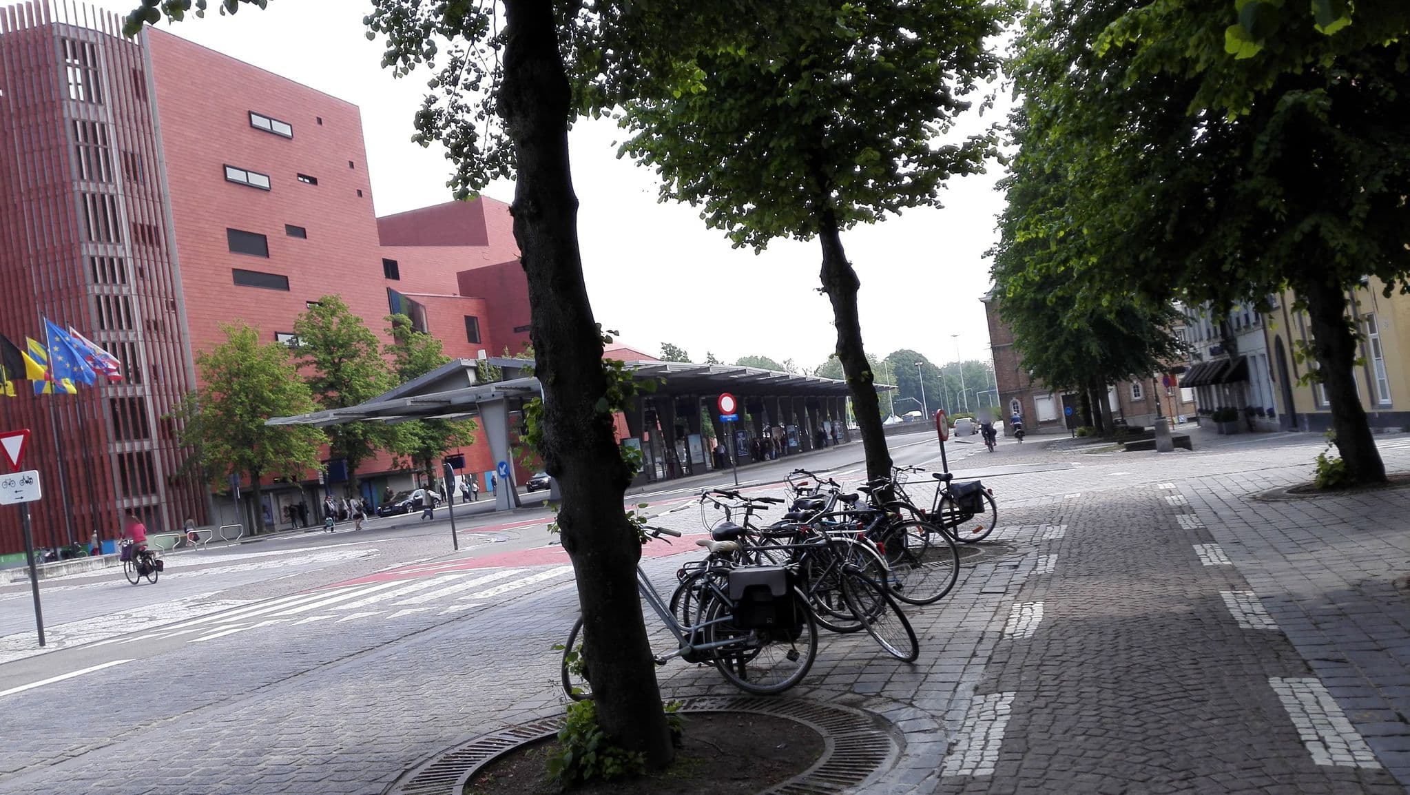 Street view near Park Hotel Bruges, Brugge — © polyglot (CC BY-SA · Mapillary)