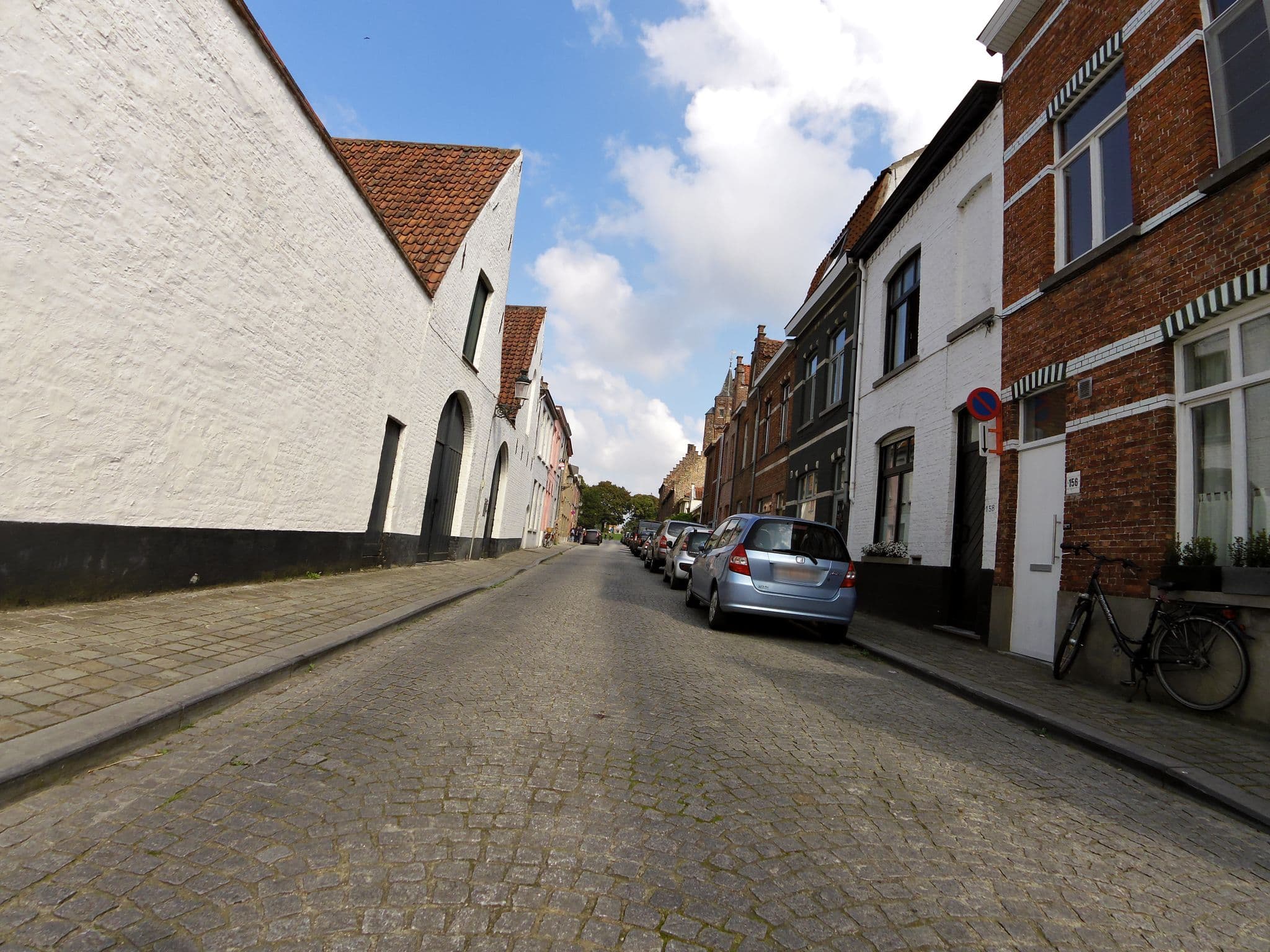 Street view near B&B Charm 'n Bruges, Sint-Kruis — © zors1843 (CC BY-SA · Mapillary)