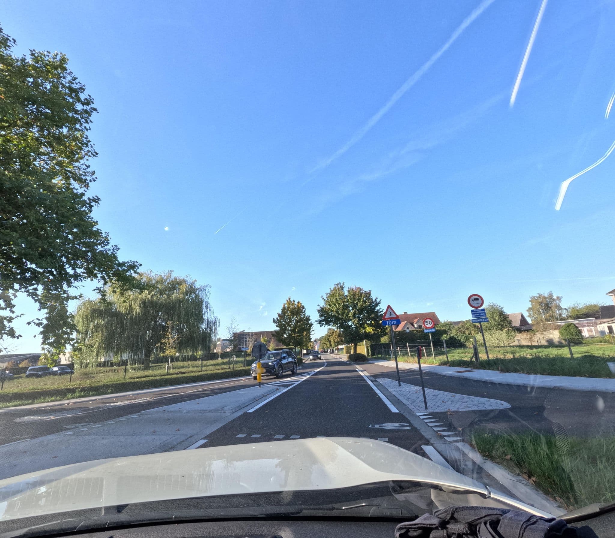 Street view near H10, Oostkamp — © filipc (CC BY-SA · Mapillary)