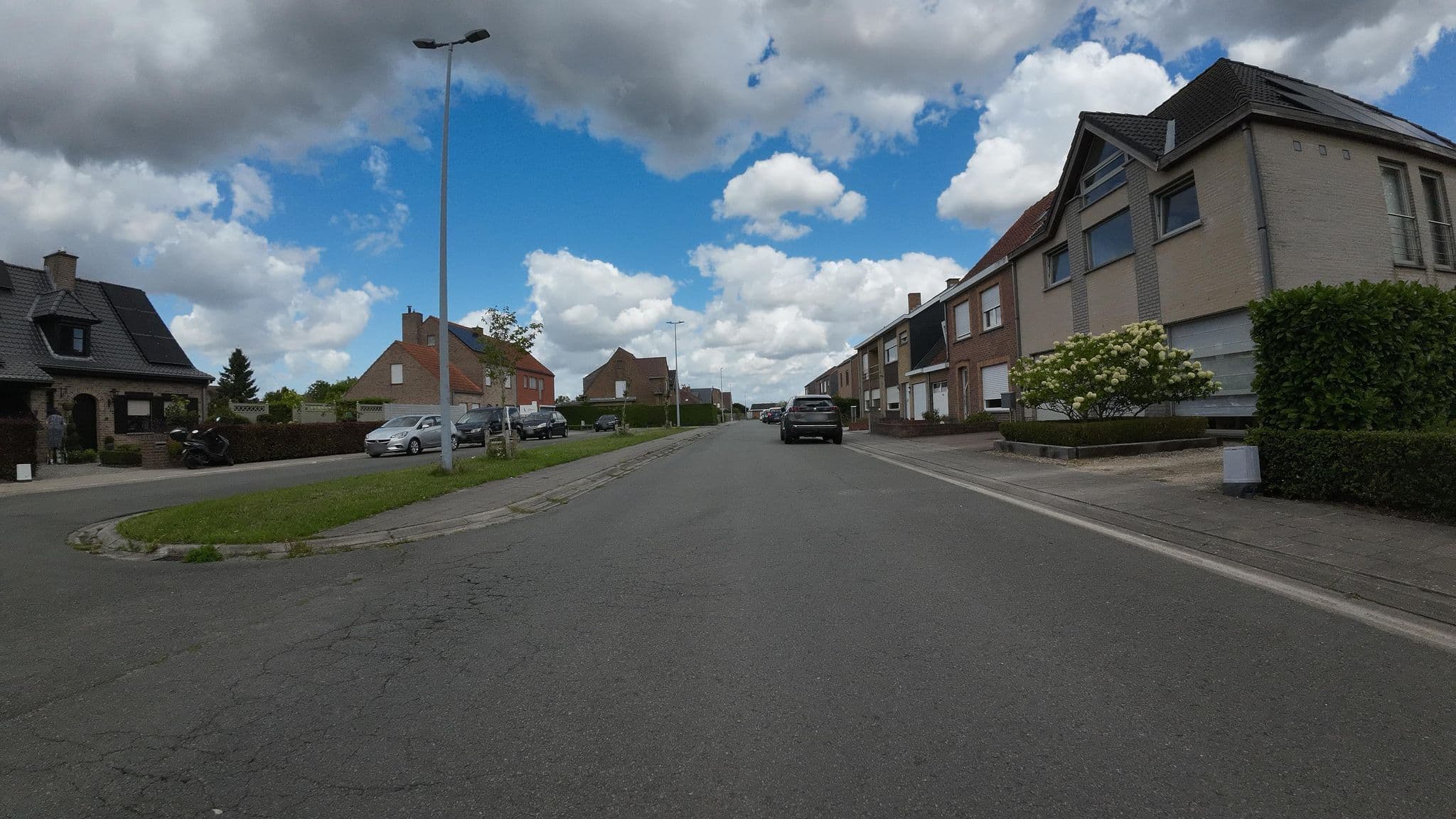 Street view near Maison des Beaux Rêves, Koolkerke — © teddy73 (CC BY-SA · Mapillary)