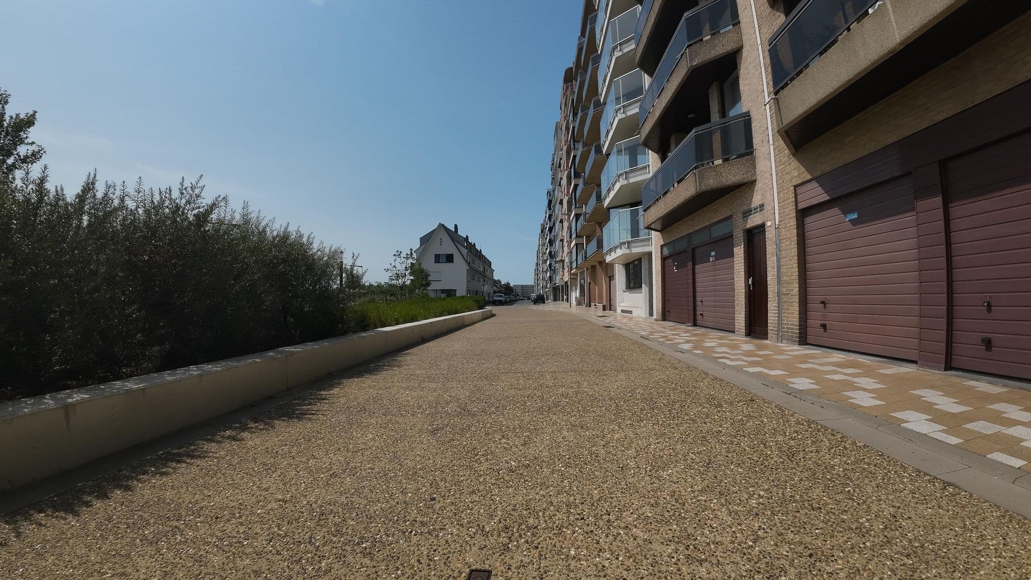 Street view near Apartment Tropicana, Heist — © teddy73 (CC BY-SA · Mapillary)