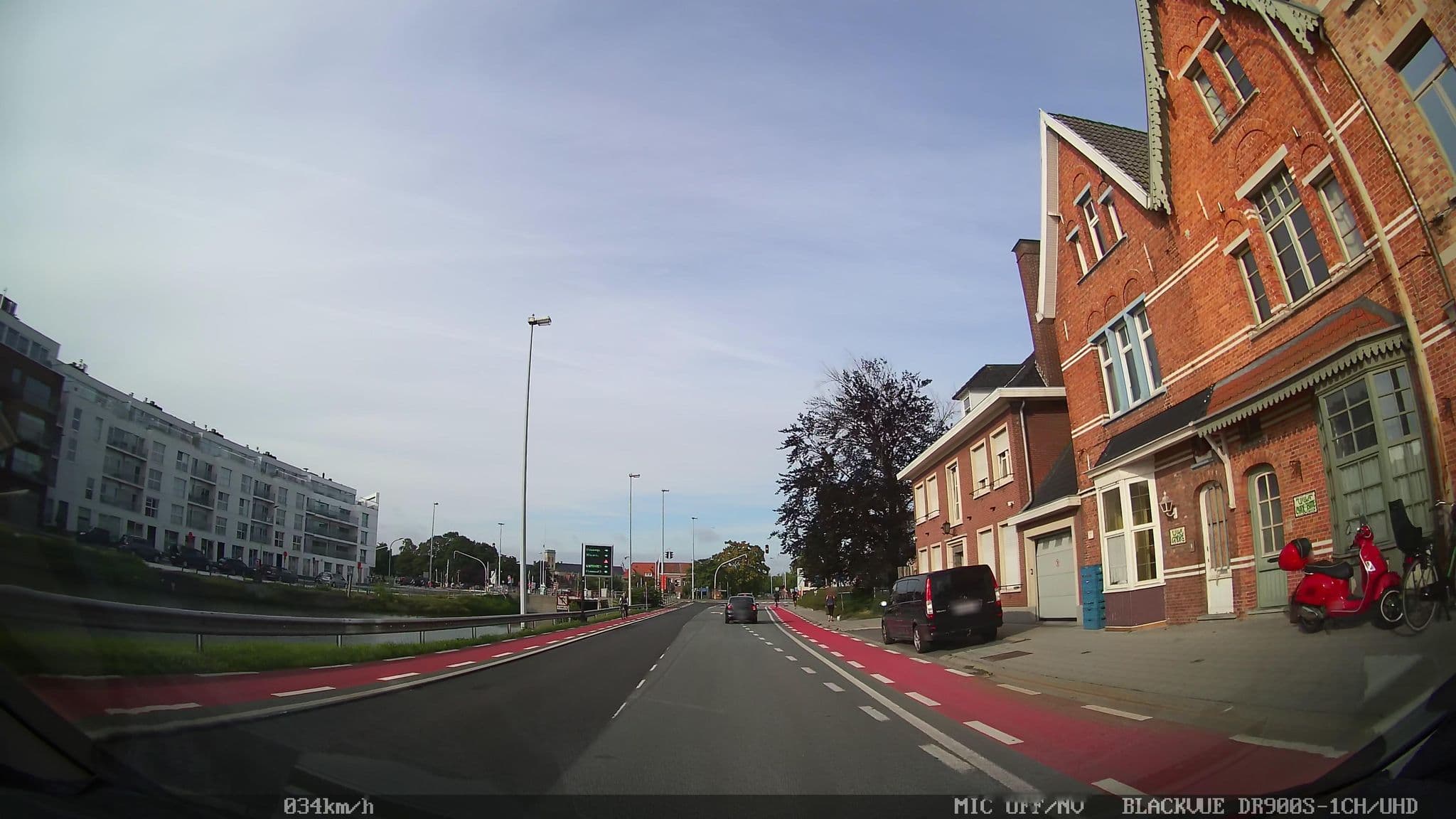 Street view near Enjoy-Bruges.com, Sint-Kruis — © filipc (CC BY-SA · Mapillary)