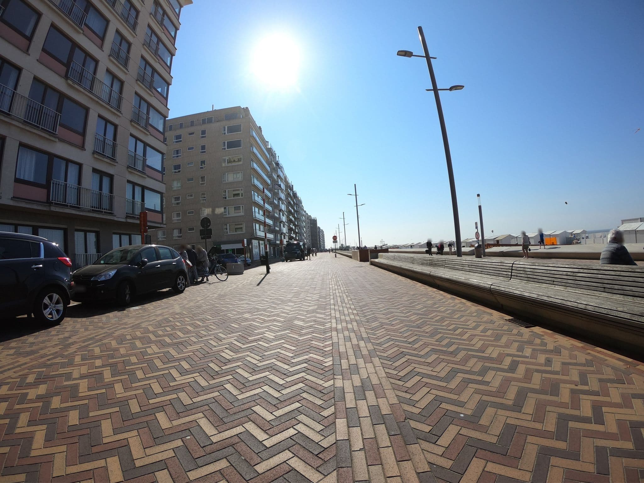 Street view near Hotel California, Wenduine — © filipc (CC BY-SA · Mapillary)